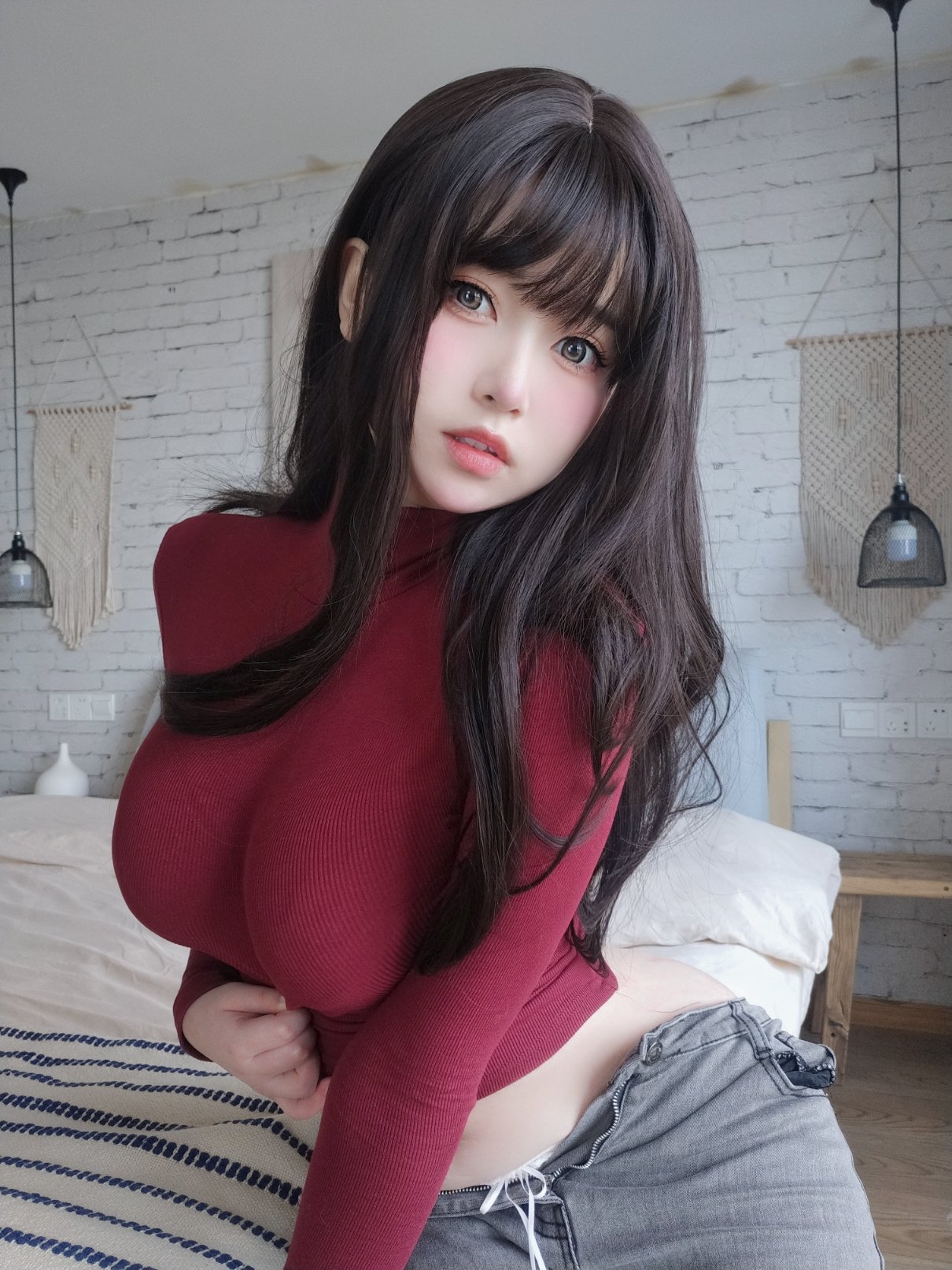 ヒロインK NO.015 赤いセーターの豊満な妹