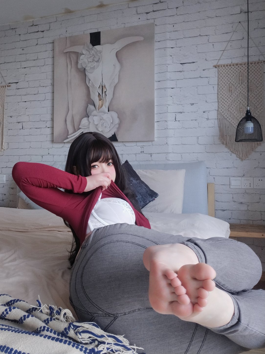 女主K NO.015 红色毛衣的丰满妹妹