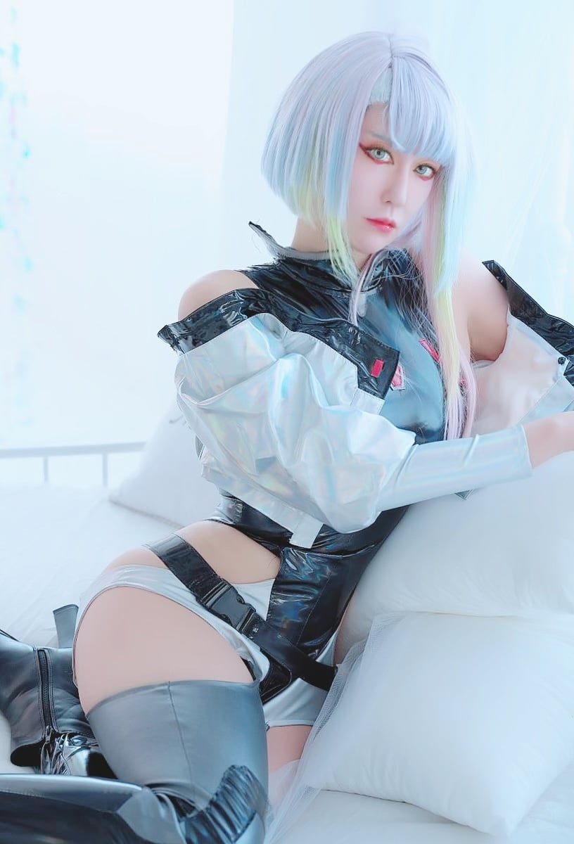 Ringo Mitsuki] February updates are on even days every month. First for February... And the 4th anniversary of Fantia Skebe no Izumi! Naughty royal icing ♥