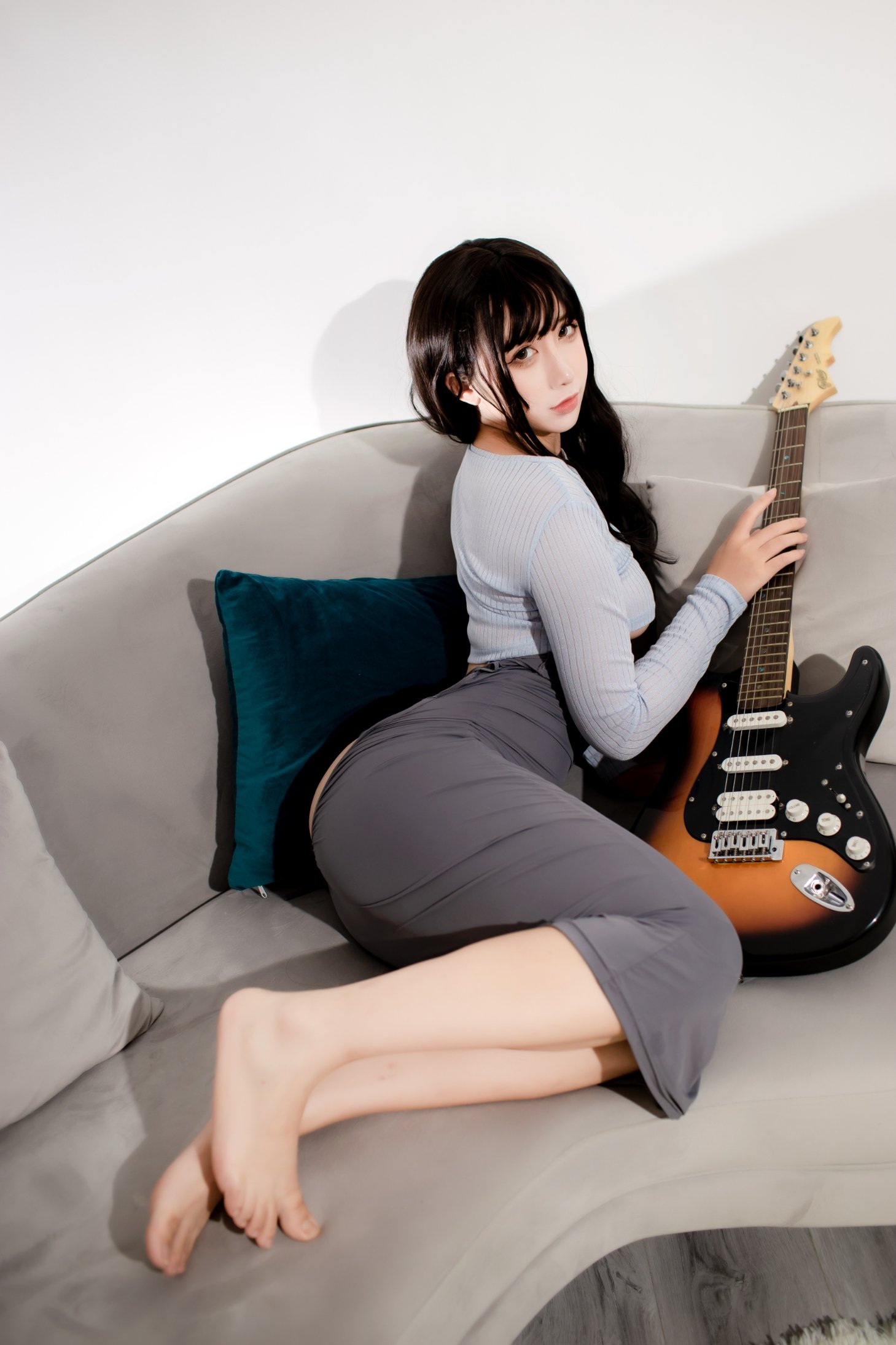 九曲Jean 吉他妹妹包臀裙