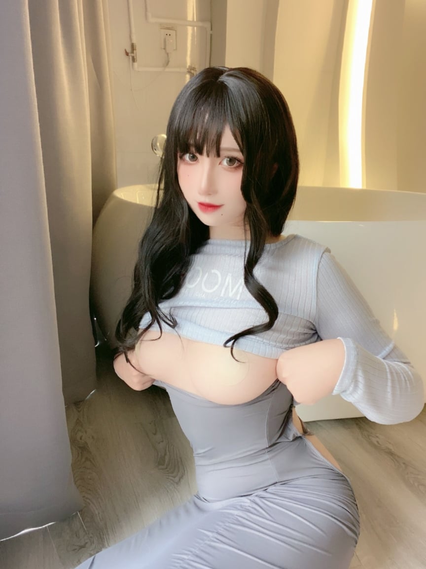 キュウキョクジーン ギター妹 ペンシルスカート