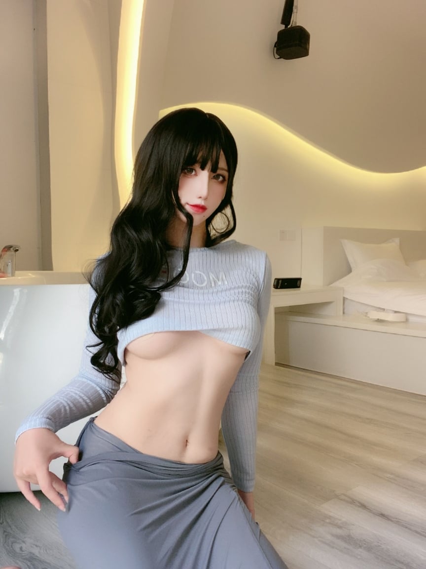 キュウキョクジーン ギター妹 ペンシルスカート