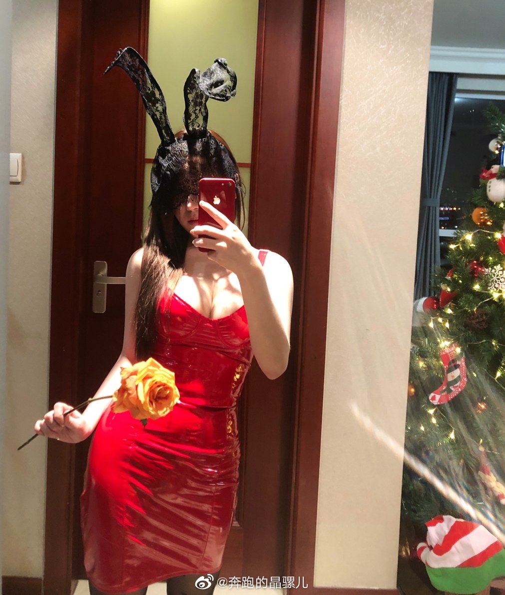 Running Crystal Snail's Weibo Miscellaneous Pictures