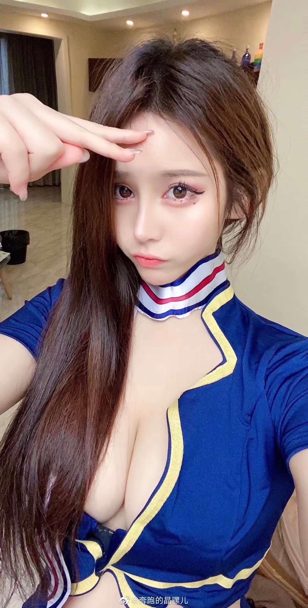 Running Crystal Snail's Weibo Miscellaneous Pictures