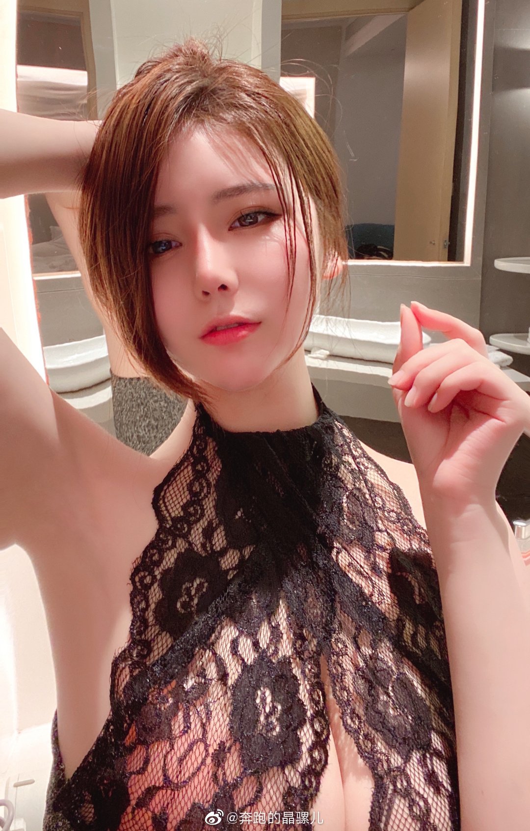 Running Crystal Snail's Weibo Miscellaneous Pictures