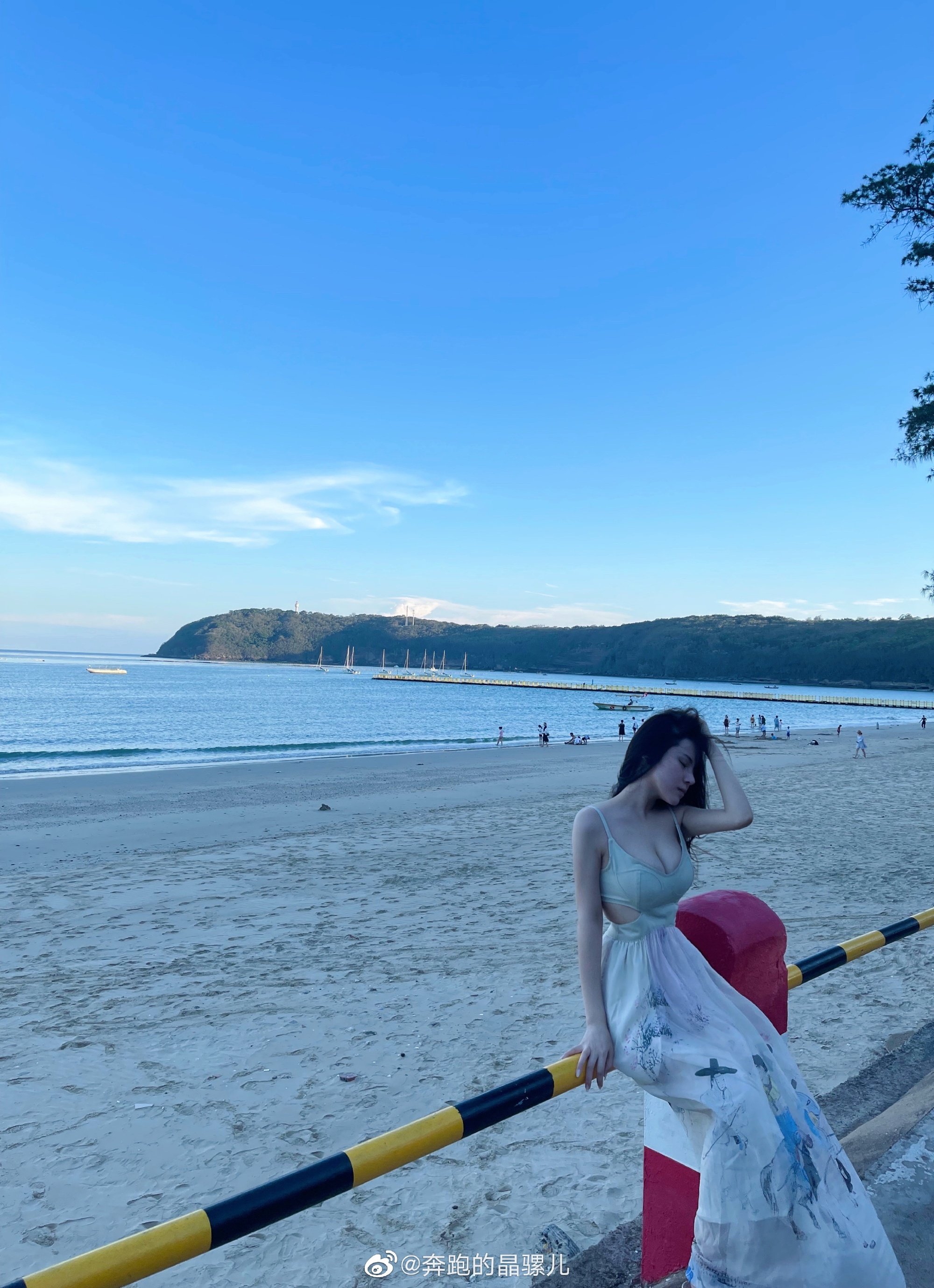 Hình ảnh linh tinh Weibo của Jing Luor Đang Chạy