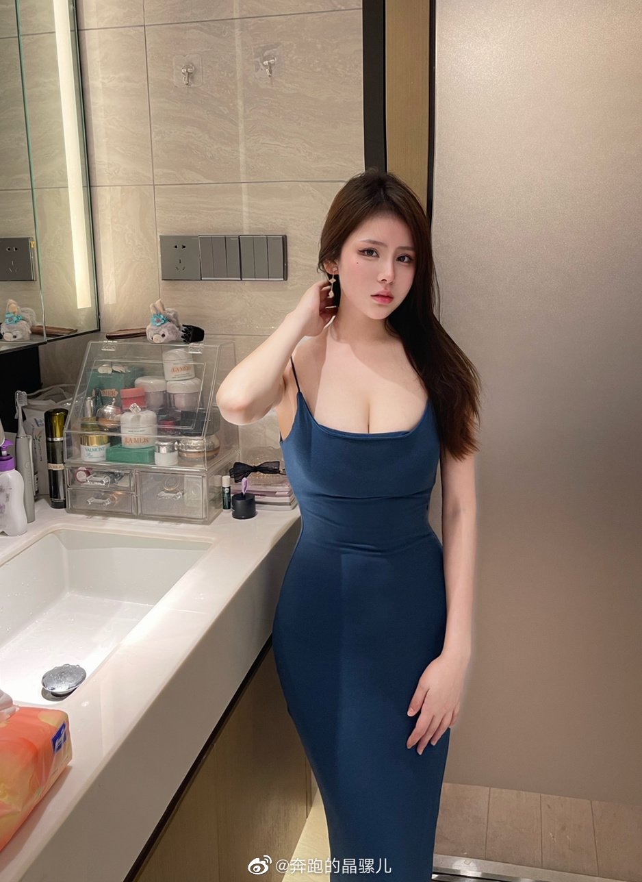 Hình ảnh linh tinh Weibo của Jing Luor Đang Chạy