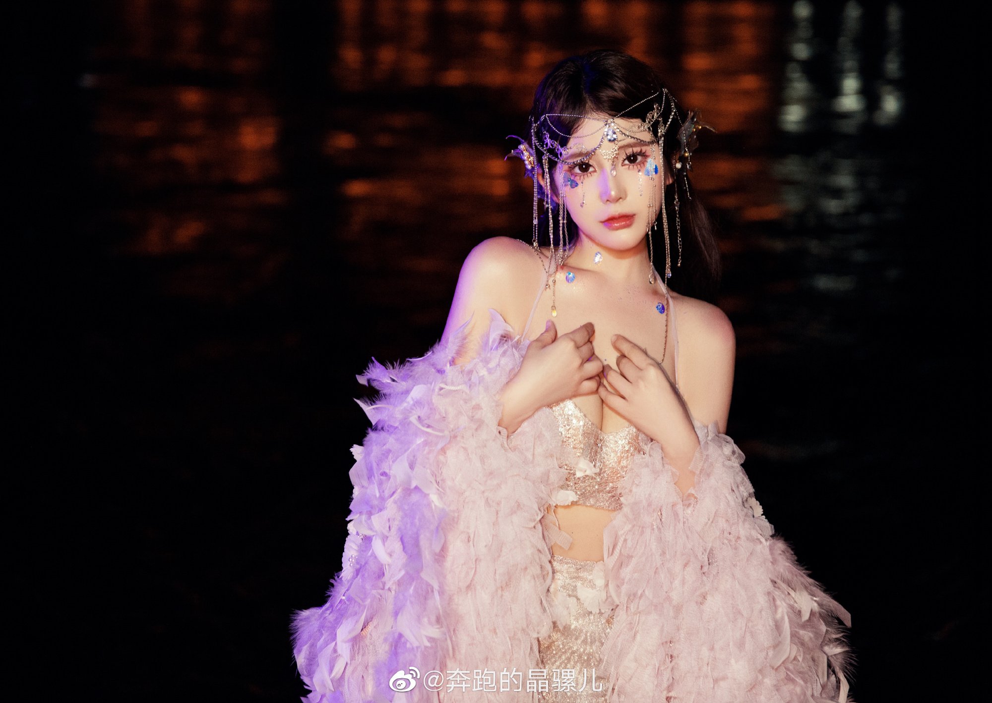 Hình ảnh linh tinh Weibo của Jing Luor Đang Chạy
