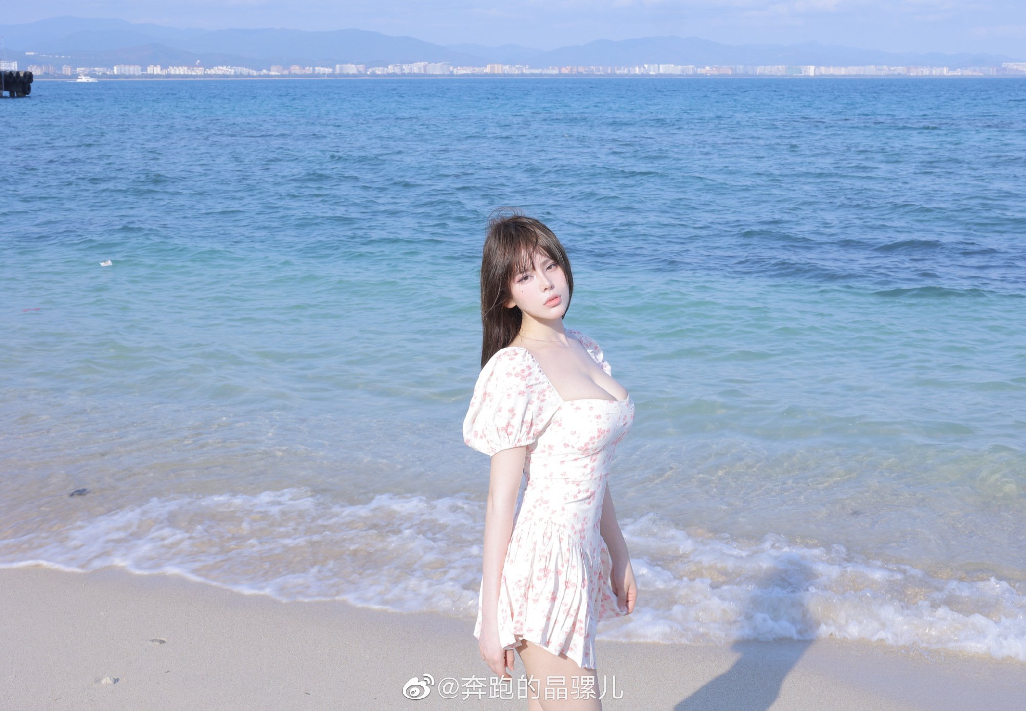 Hình ảnh linh tinh Weibo của Jing Luor Đang Chạy