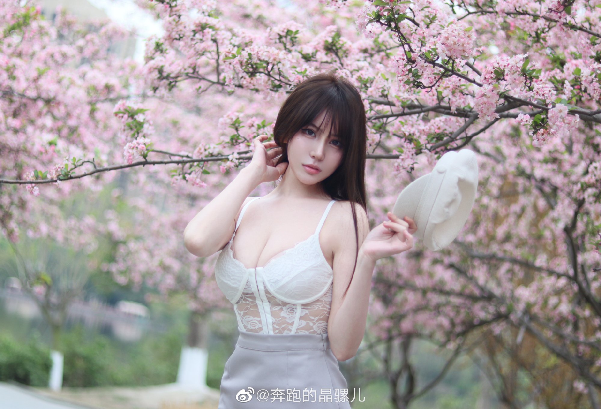 Hình ảnh linh tinh Weibo của Jing Luor Đang Chạy