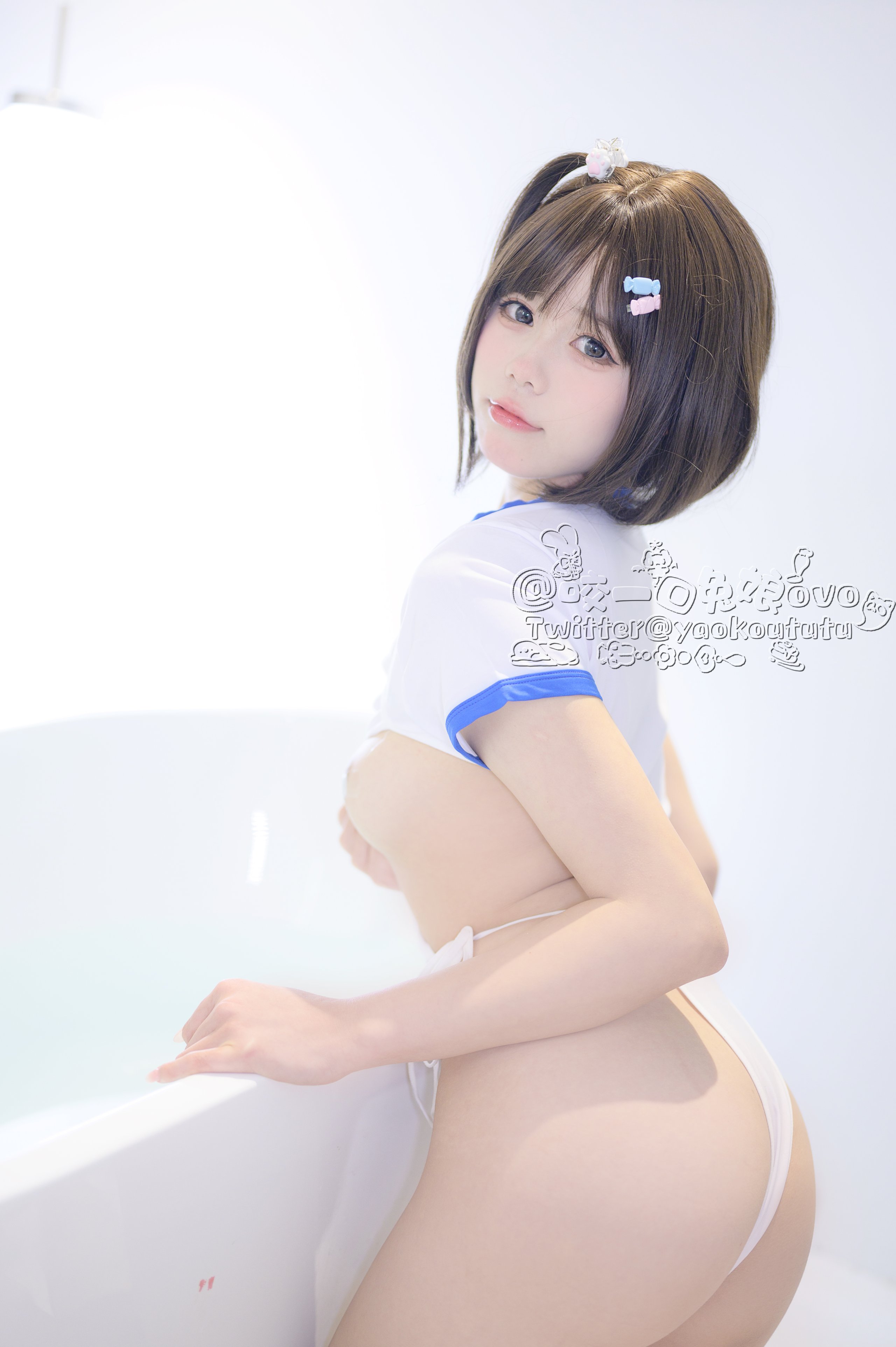 咬一口兔娘-ชุนไป่ยูก่าง
