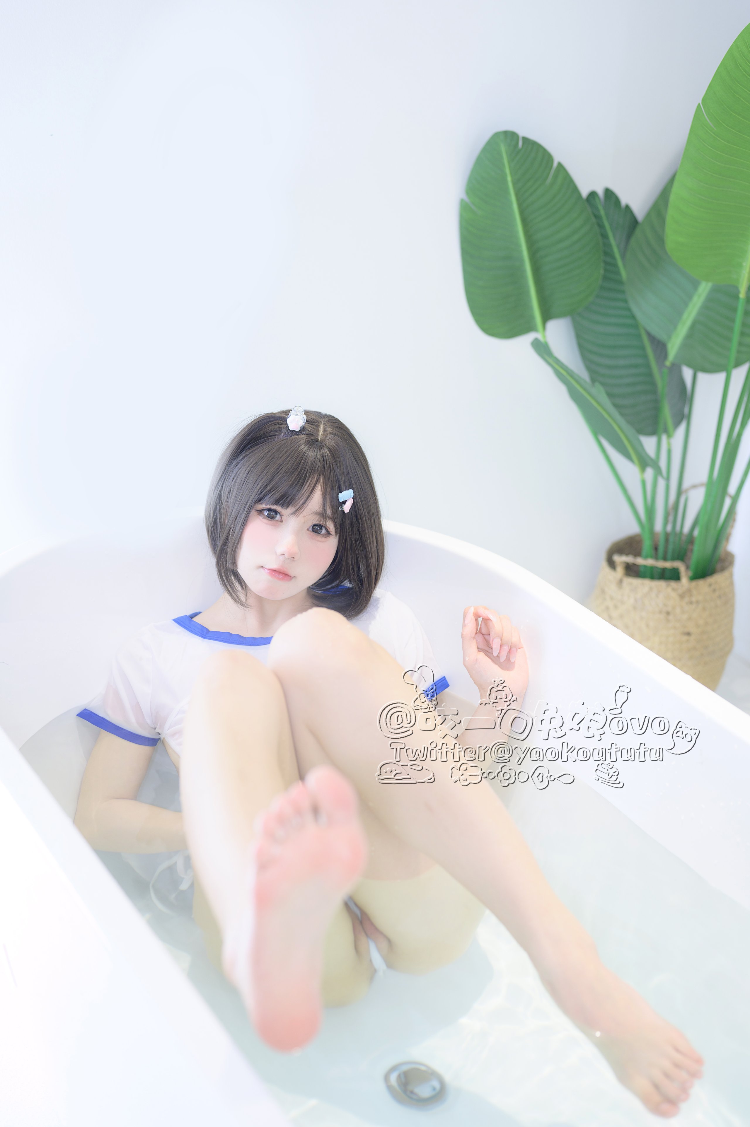 咬一口兔娘-ชุนไป่ยูก่าง