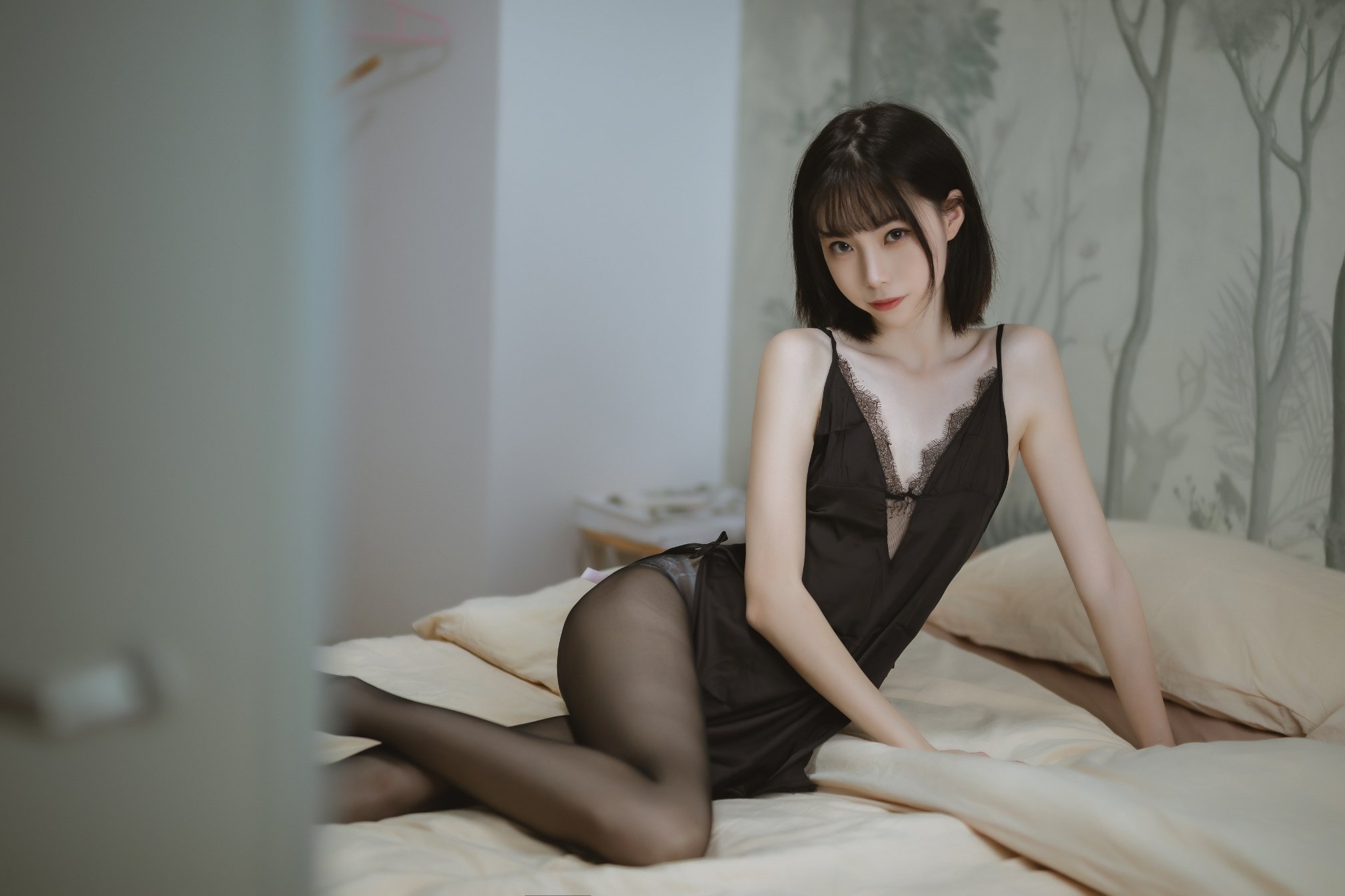 Xu Lan LAN - Black Lace Pajamas