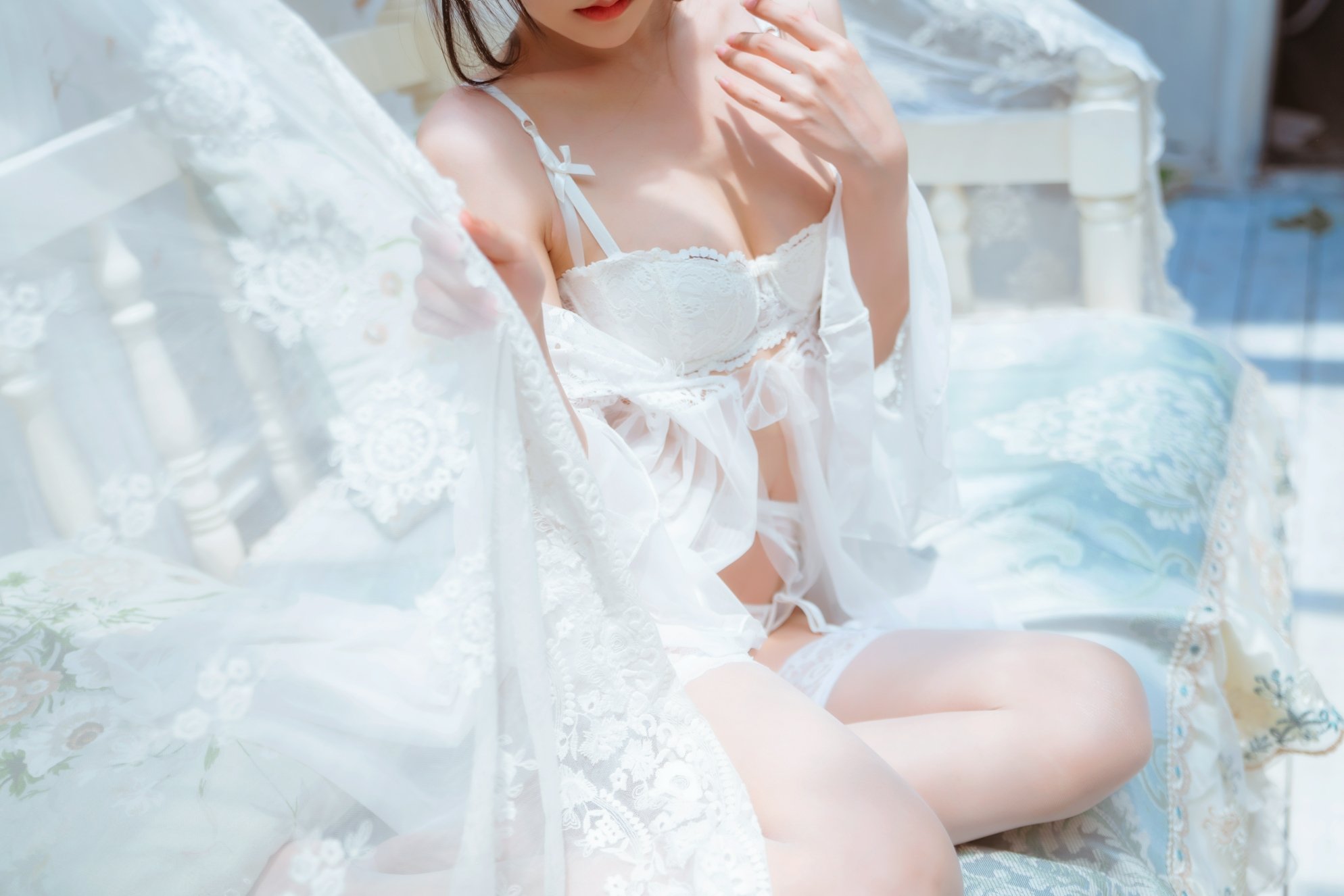 Vanilla Meow Lulu No. 001 Glass House Girl