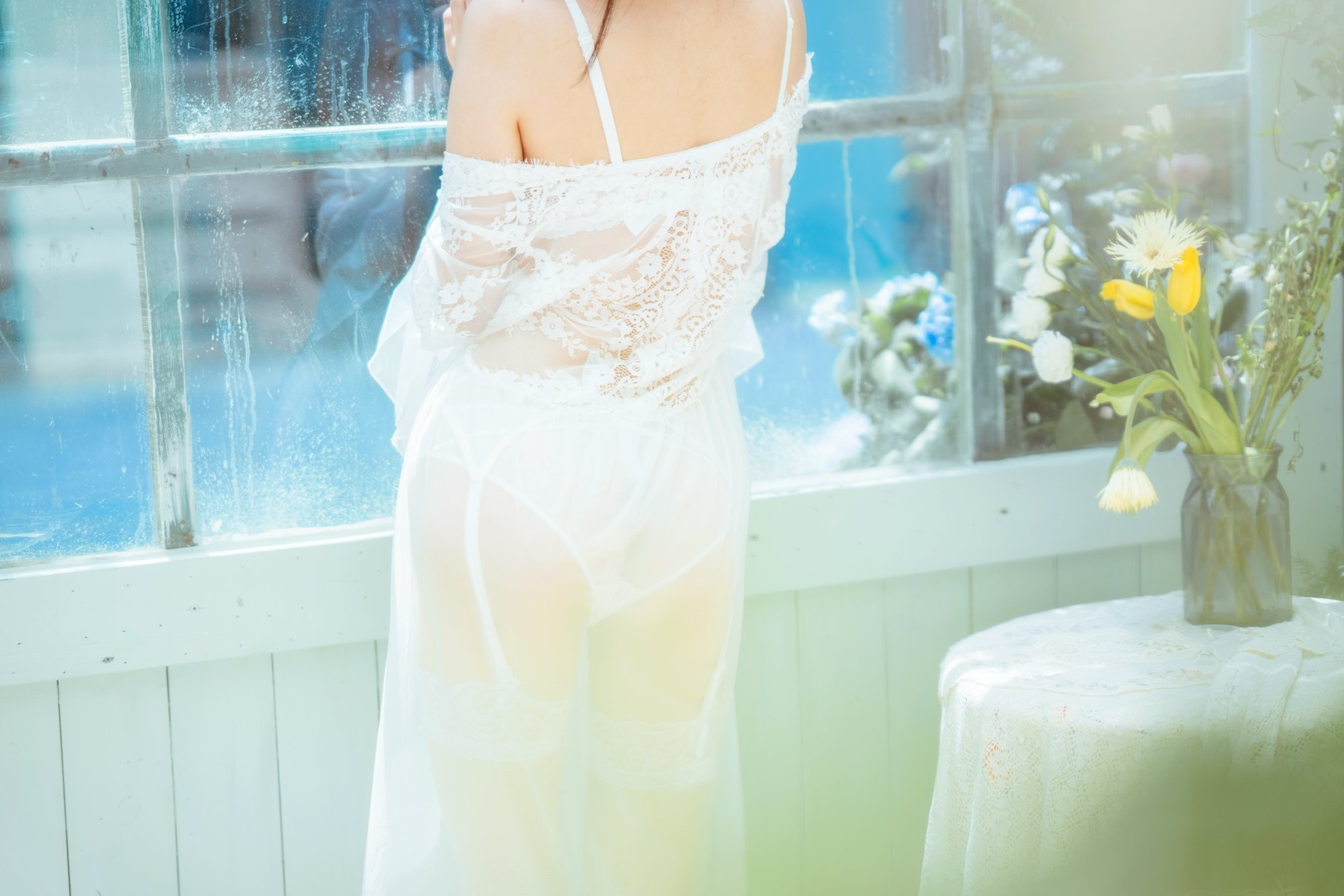 Vanilla Meow Lulu No. 001 Glass House Girl