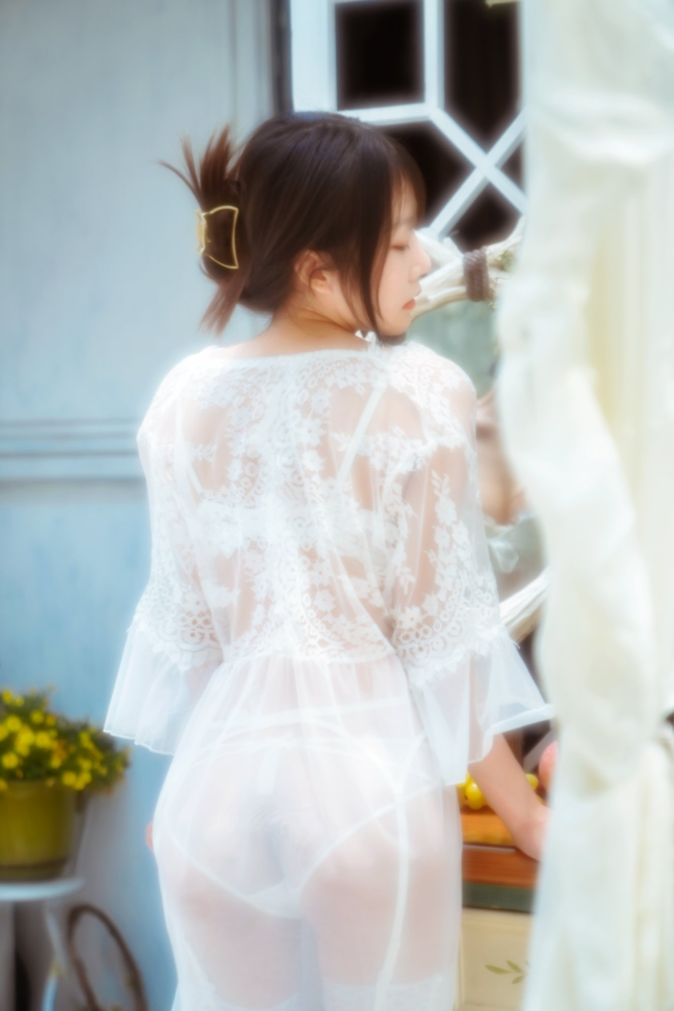Vanilla Meow Lulu No. 001 Glass House Girl