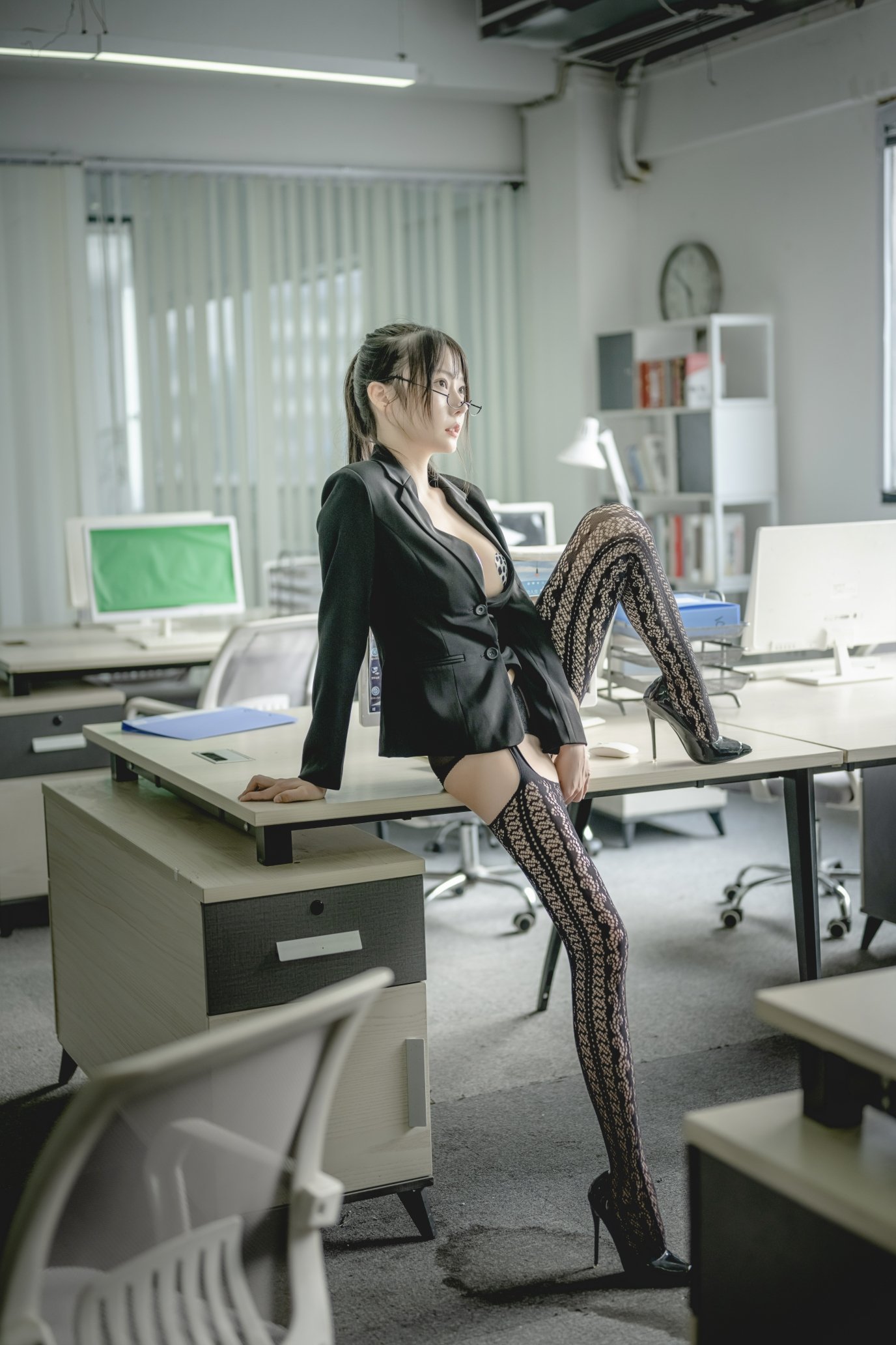 香草喵露露 NO.023 黑色西裝