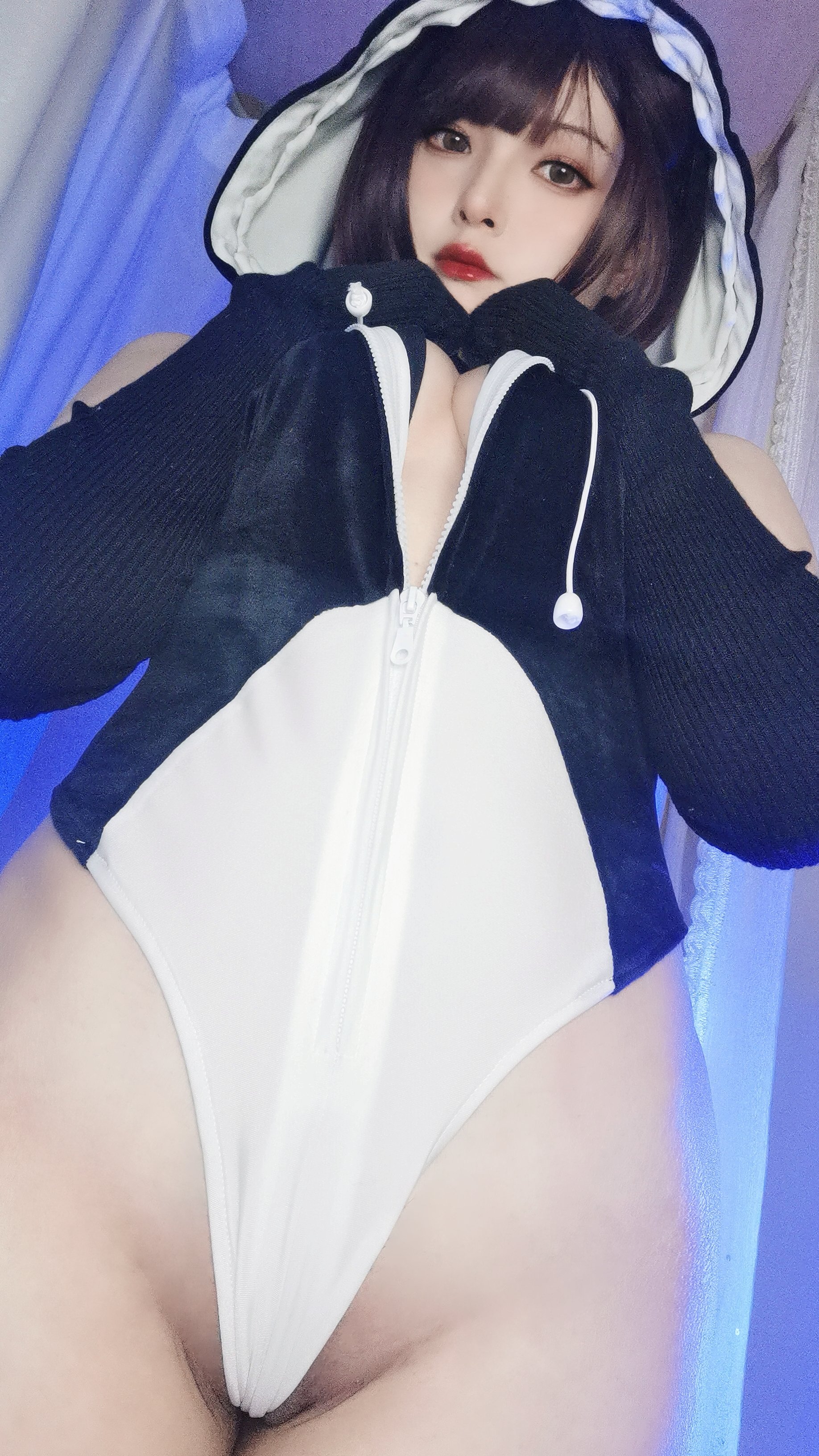 Natsuko Xia Xia Zi - Orca Self-Photo