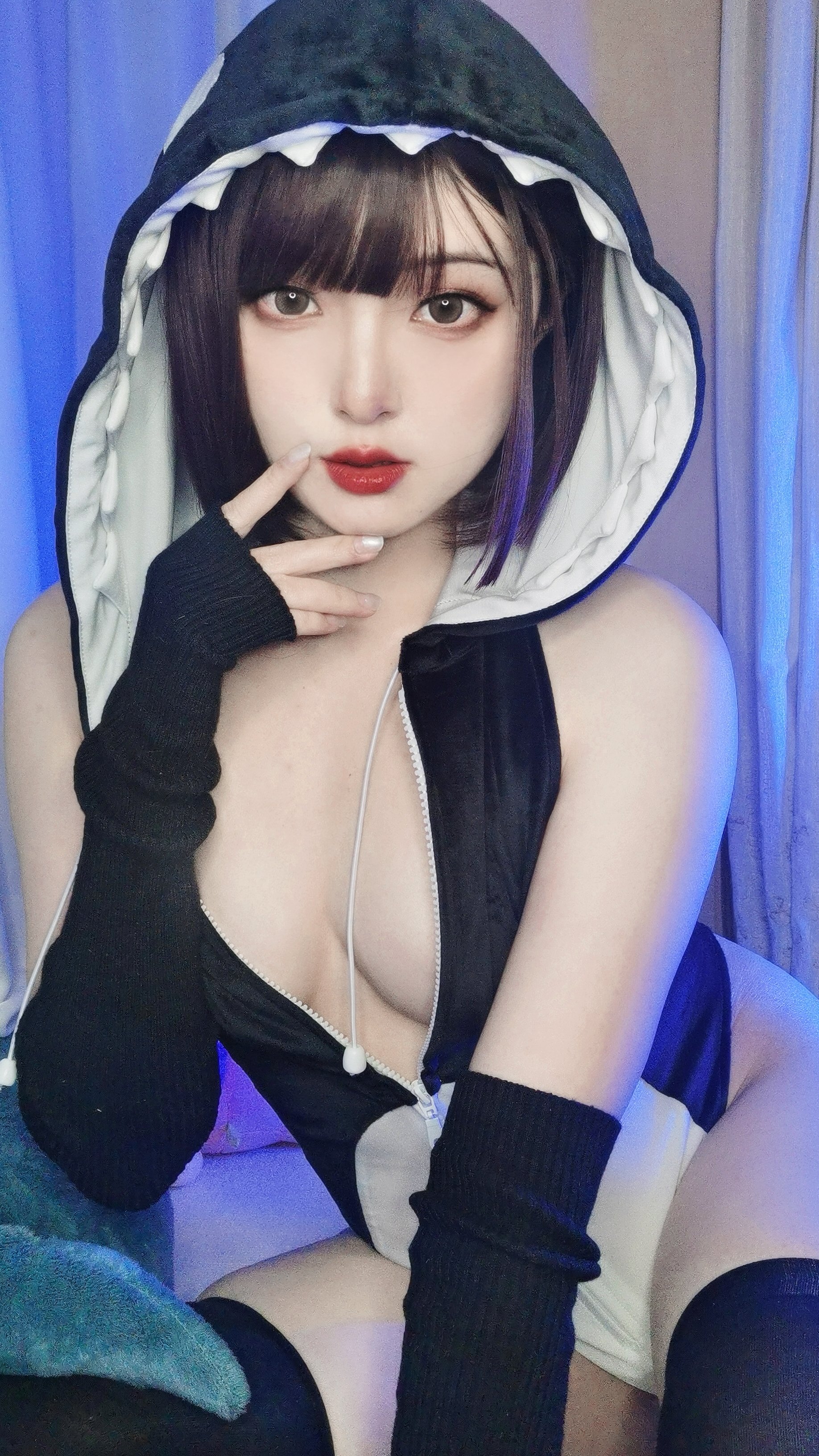 Natsuko Xia Xia Zi - Orca Self-Photo