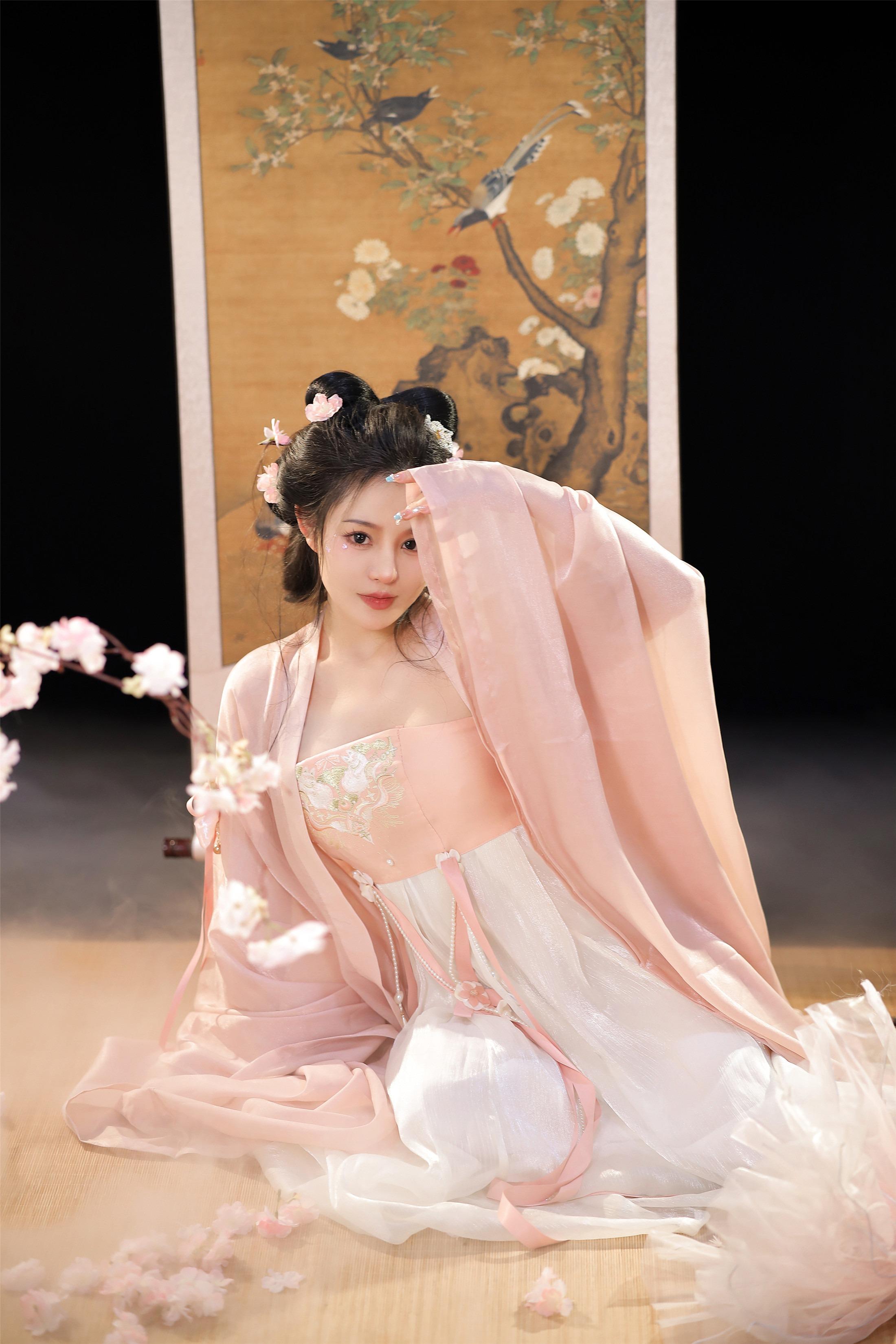 Tao Nuan Jiang - Hanfu Ancient Style Entering Dream 60P