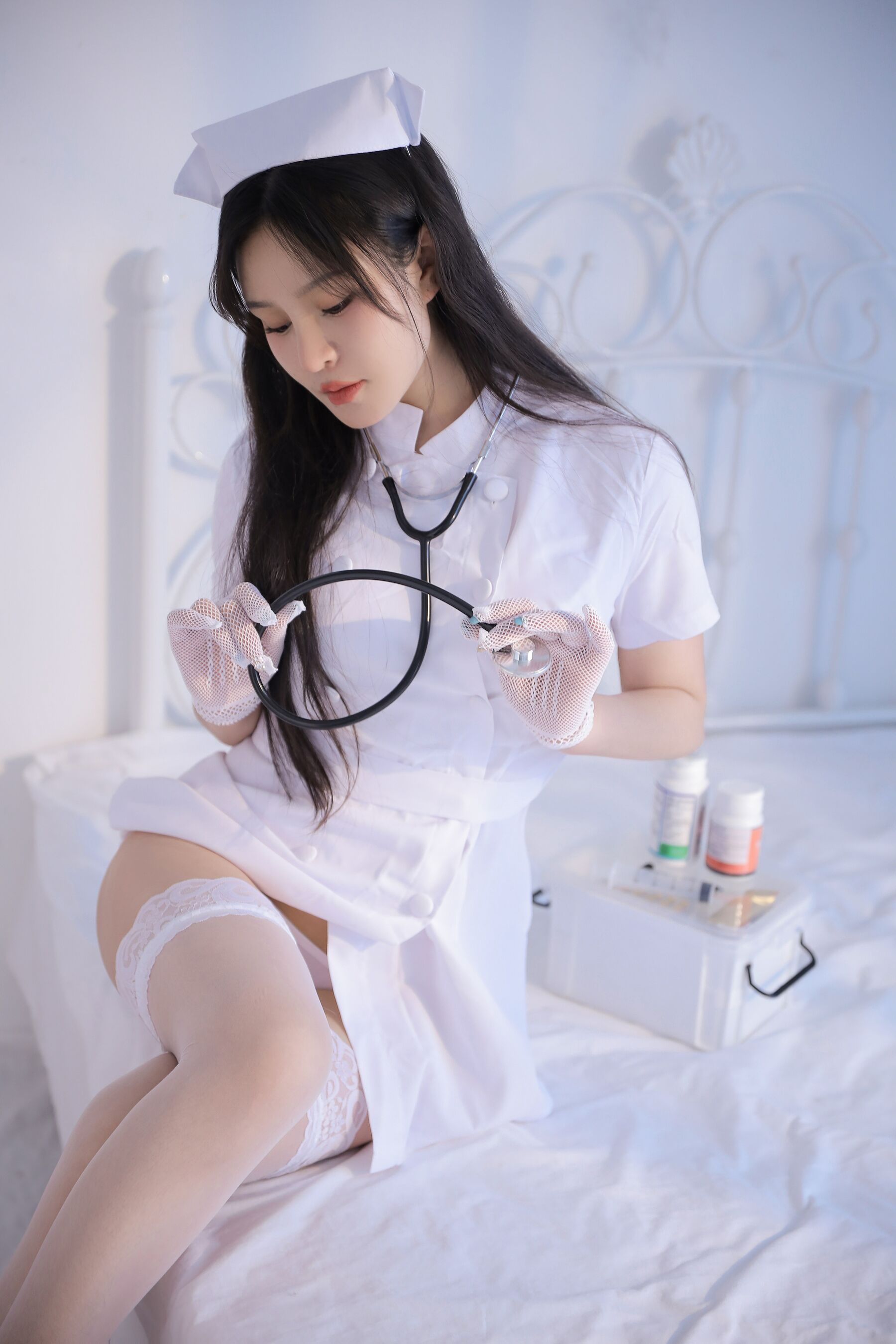 Đào Nhuận Giáng - Y tá riêng