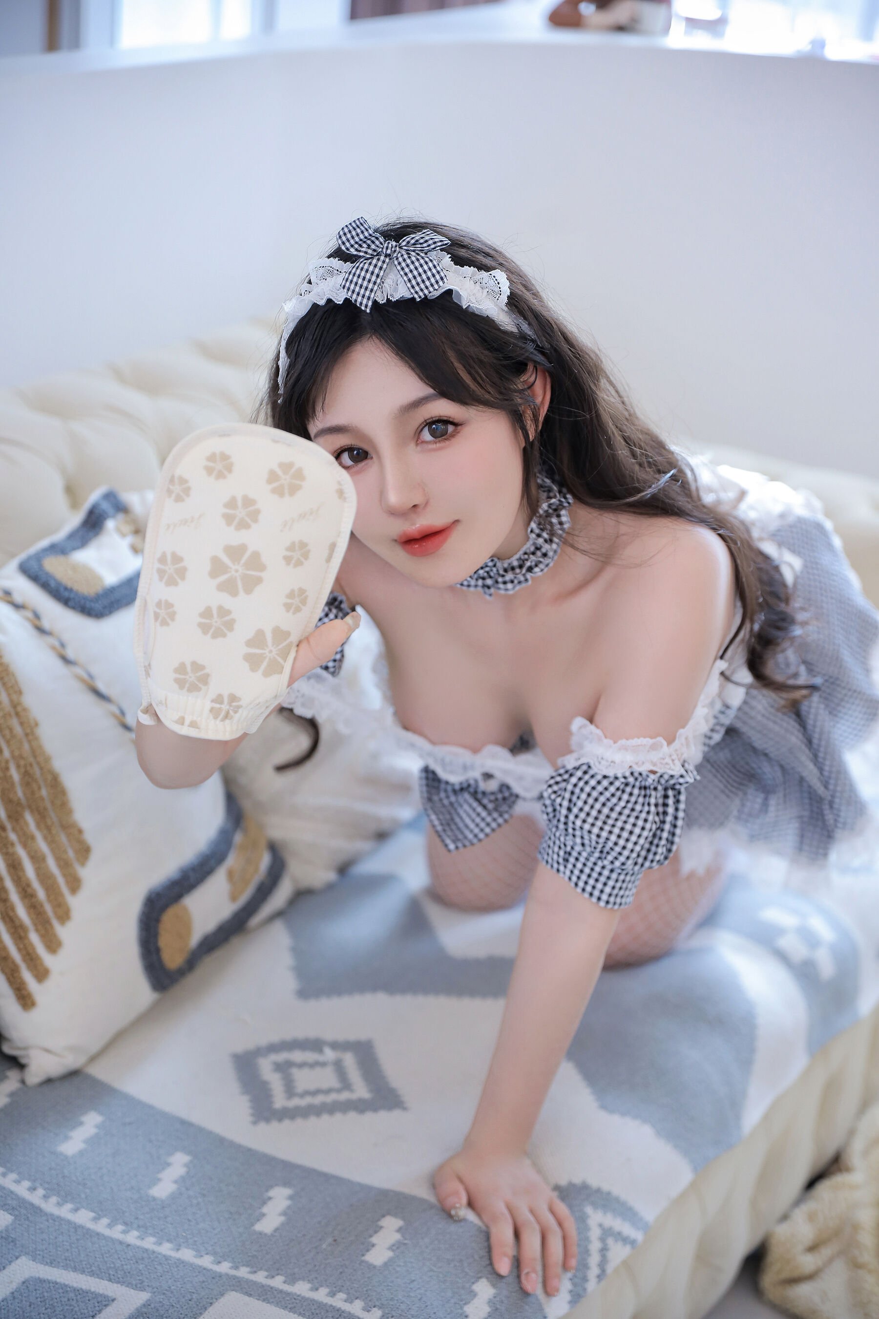 Tao Nuan Jiang - Nữ hầu riêng