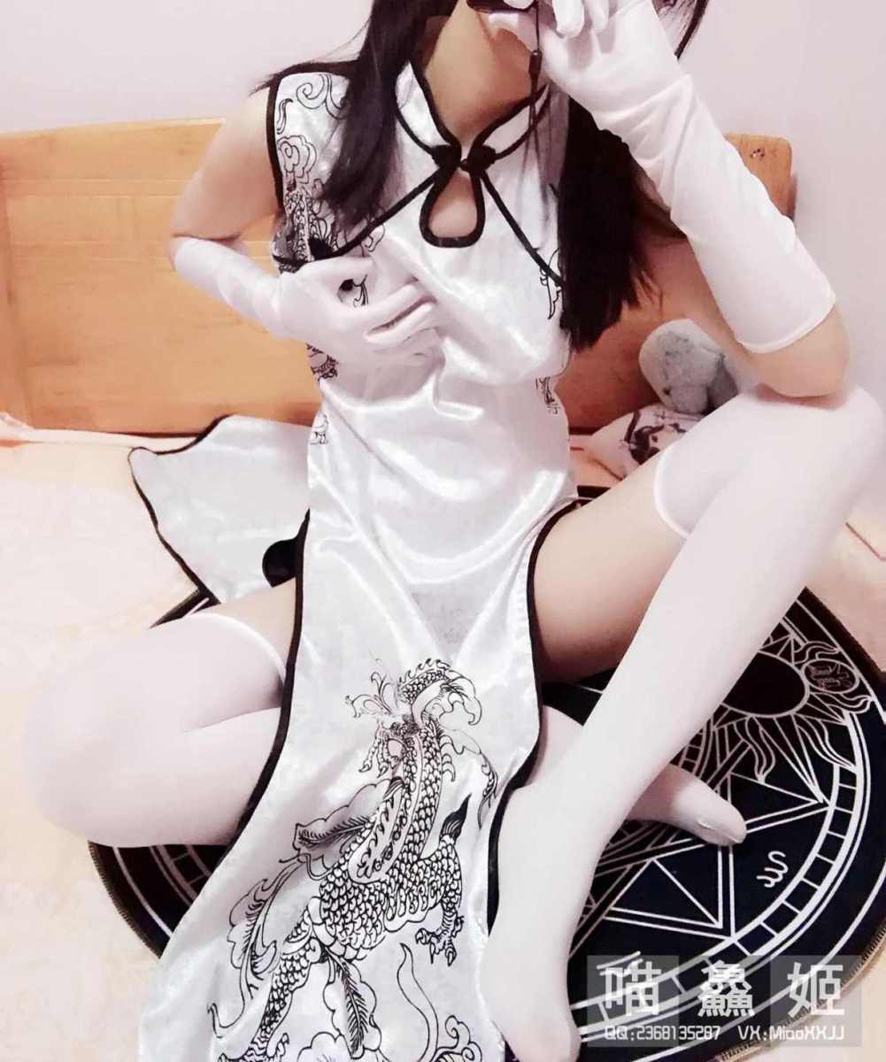 왕훙롤리-미야선지 키파오