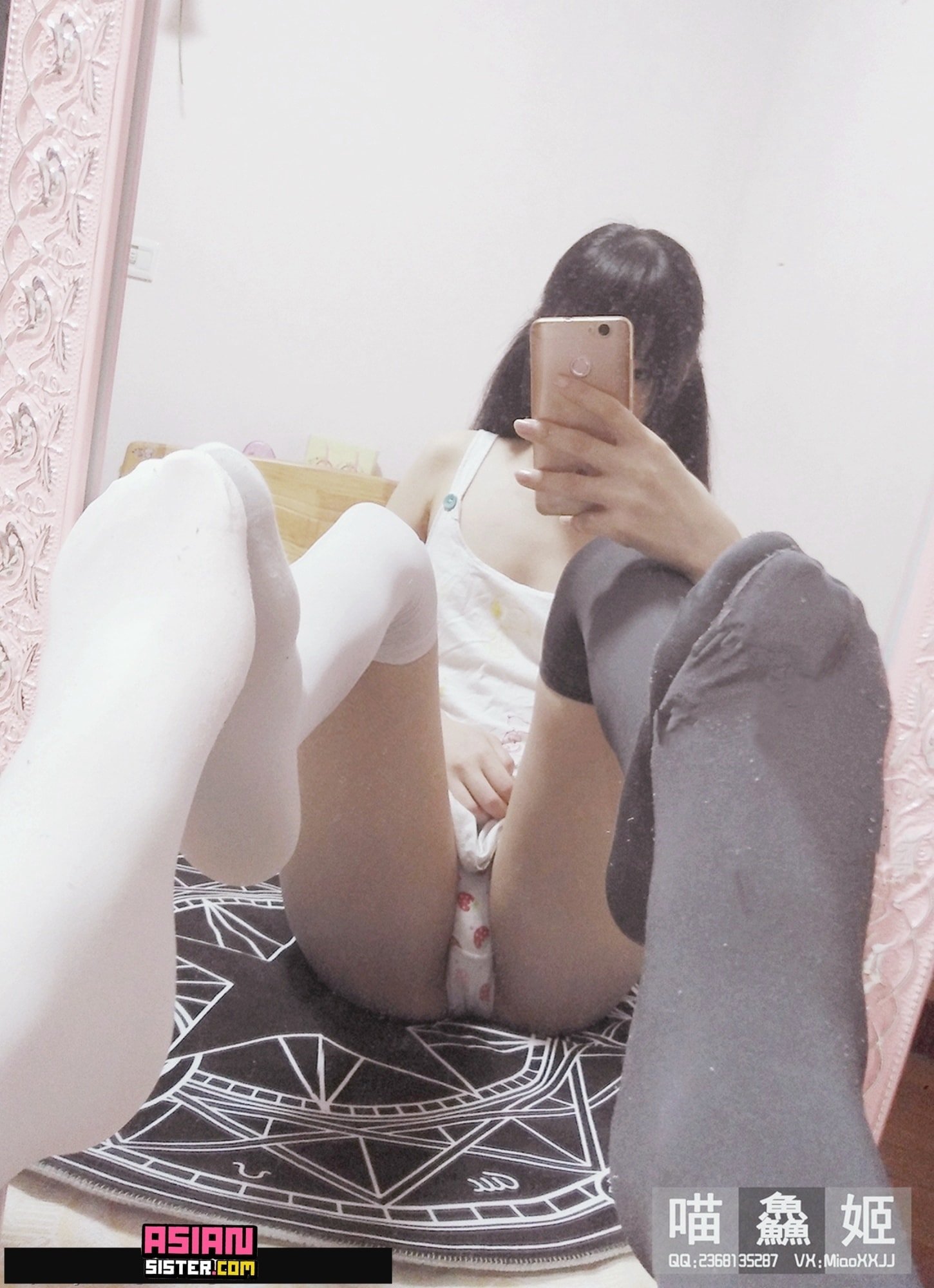 網紅蘿莉-喵鮮姬 黑白襪
