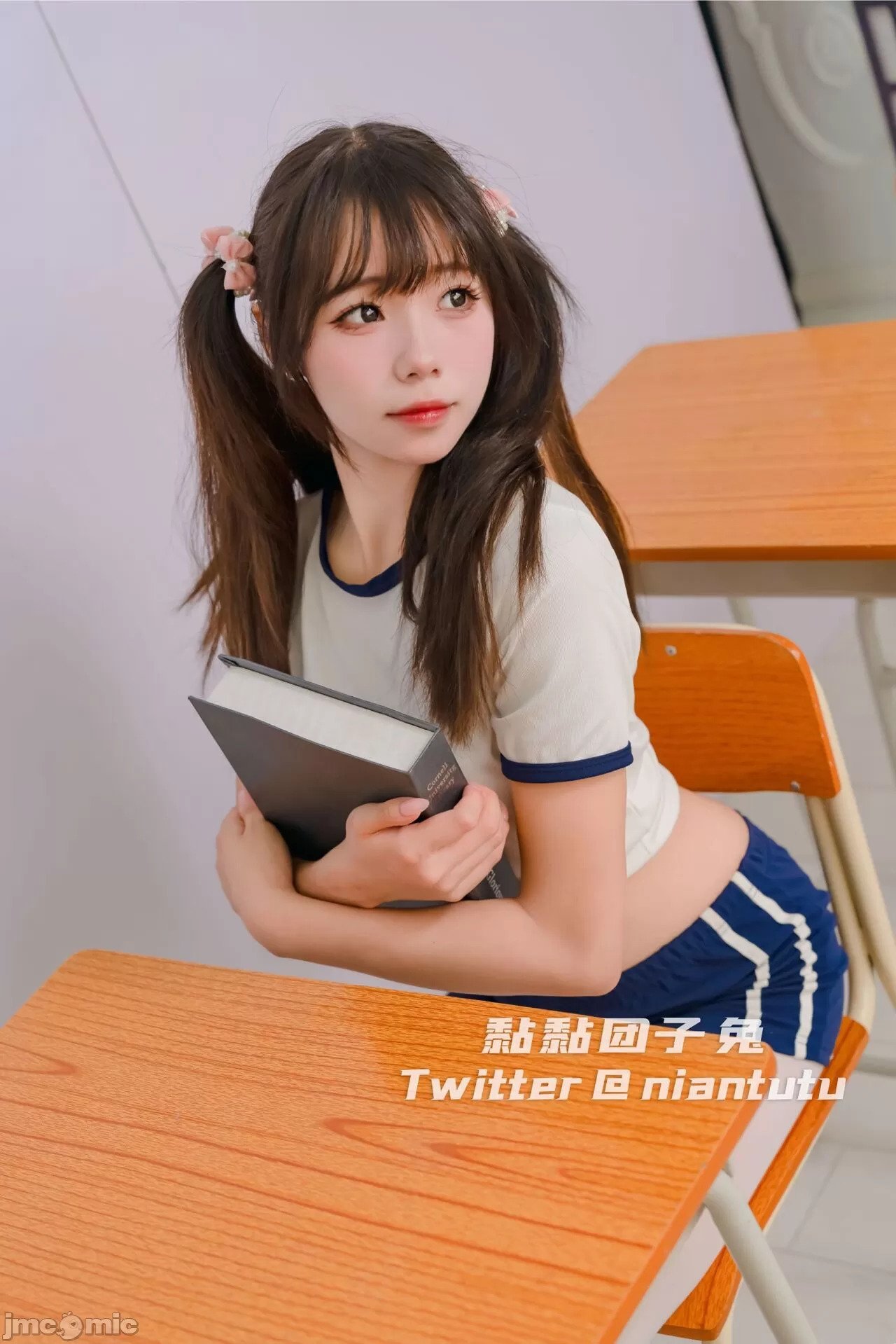 黏黏團子兔-雙馬尾體操服