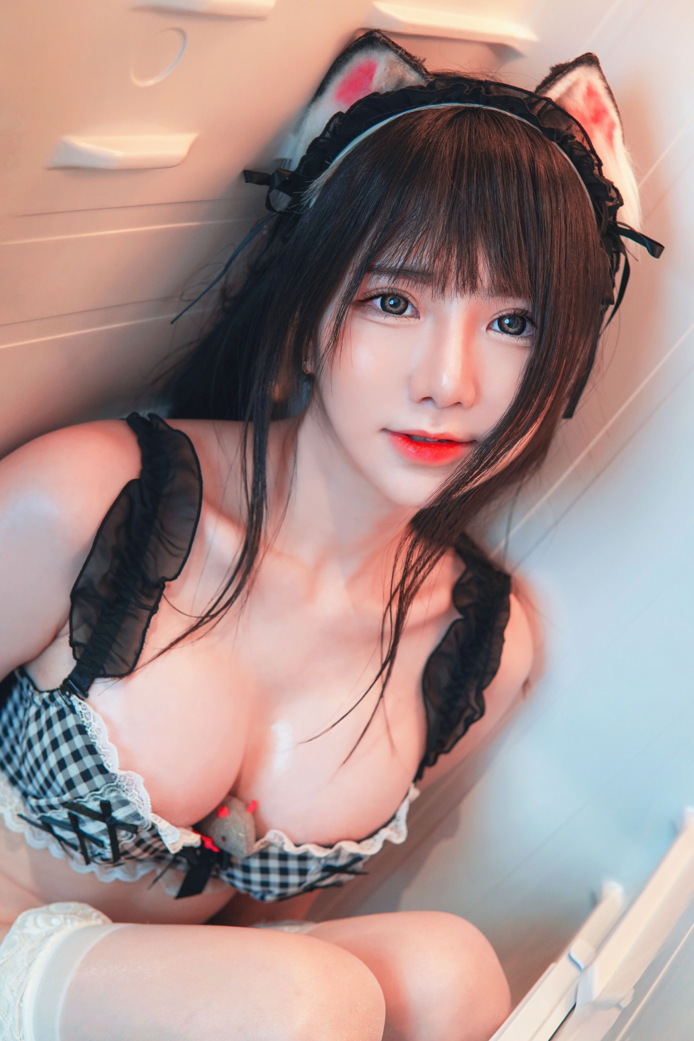 Sally Dorasnow - Black Cat OC [29P]