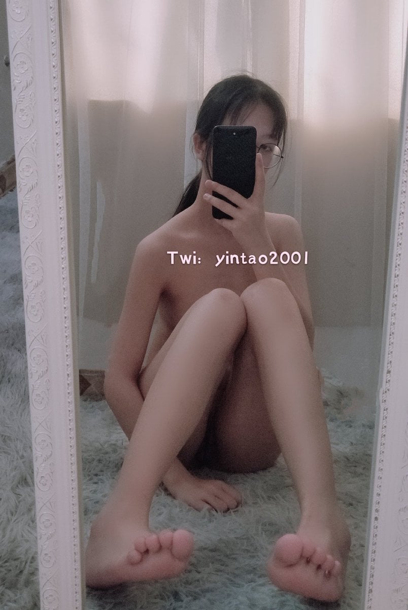 Twitter网红- 掉价的小樱桃