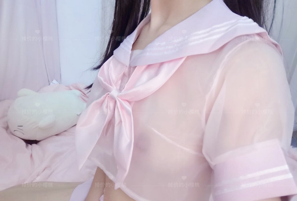 Twitter网红- 掉价的小樱桃