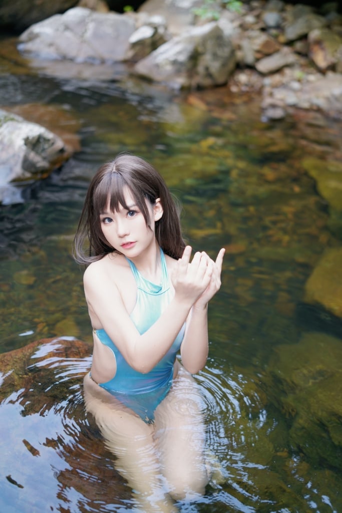 Qi Qi Na Na Zi No. 008 Swimming