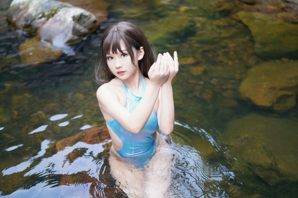 Qi Qi Na Na Zi No. 008 Swimming