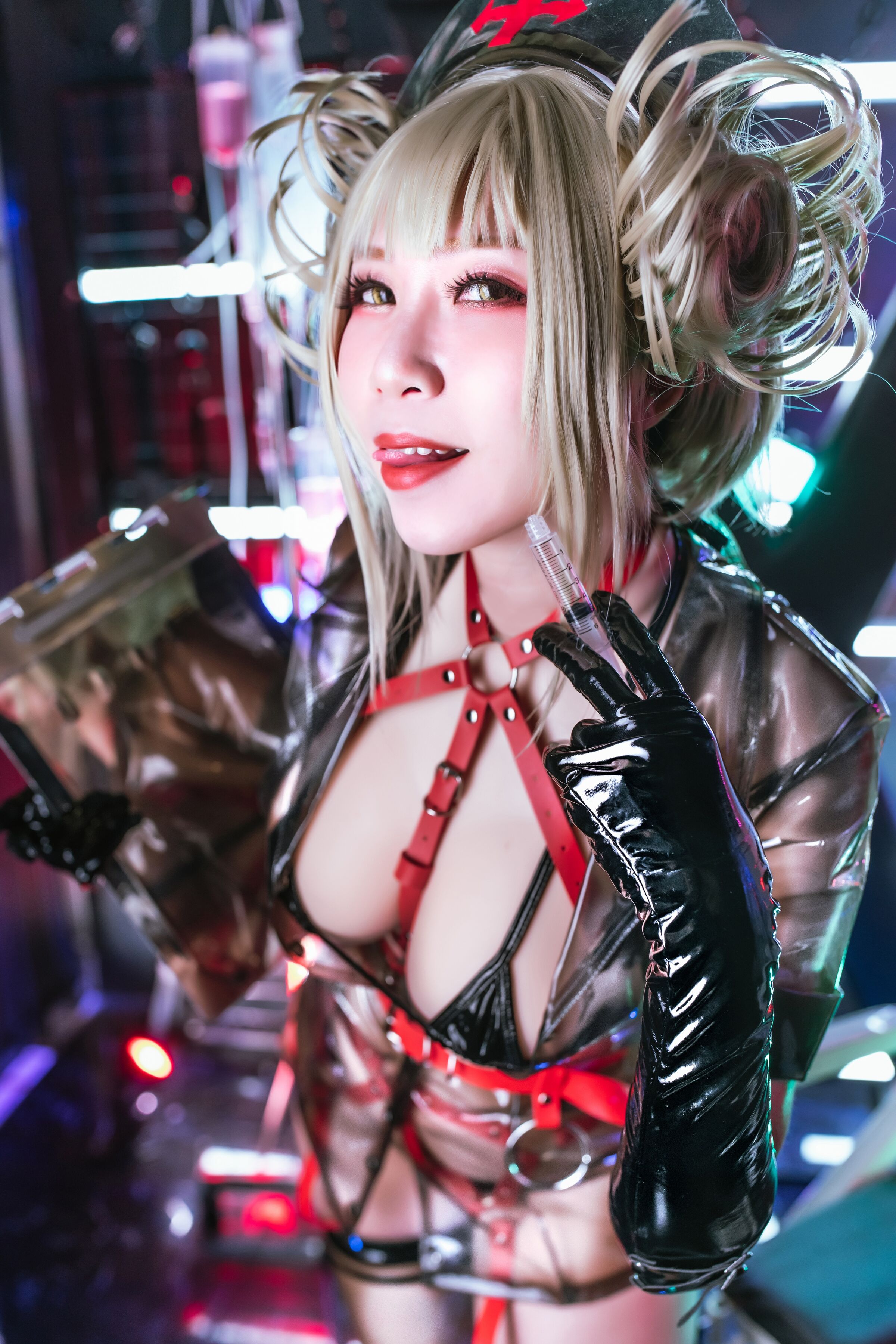 Tiểu Kỳ-aki Toga Himiko - Y tá