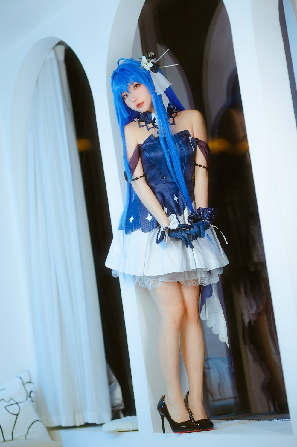 三は世ではないw Nikke 勝利の女神 · ヘレナ 縛り
