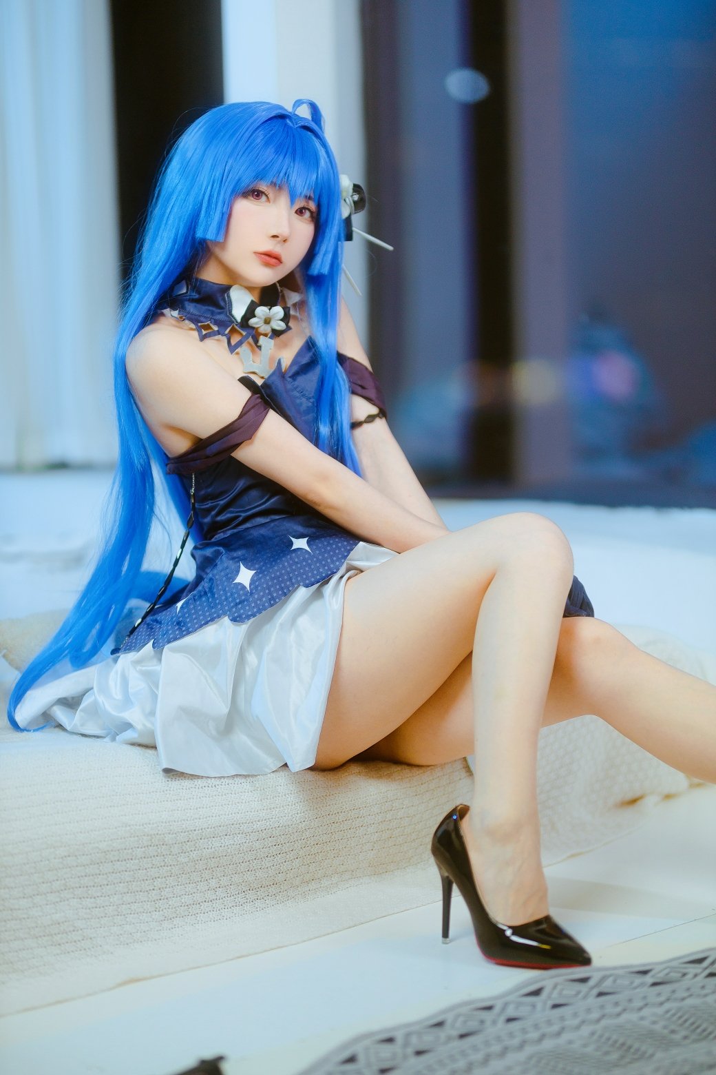 三は世ではないw Nikke 勝利の女神 · ヘレナ 縛り