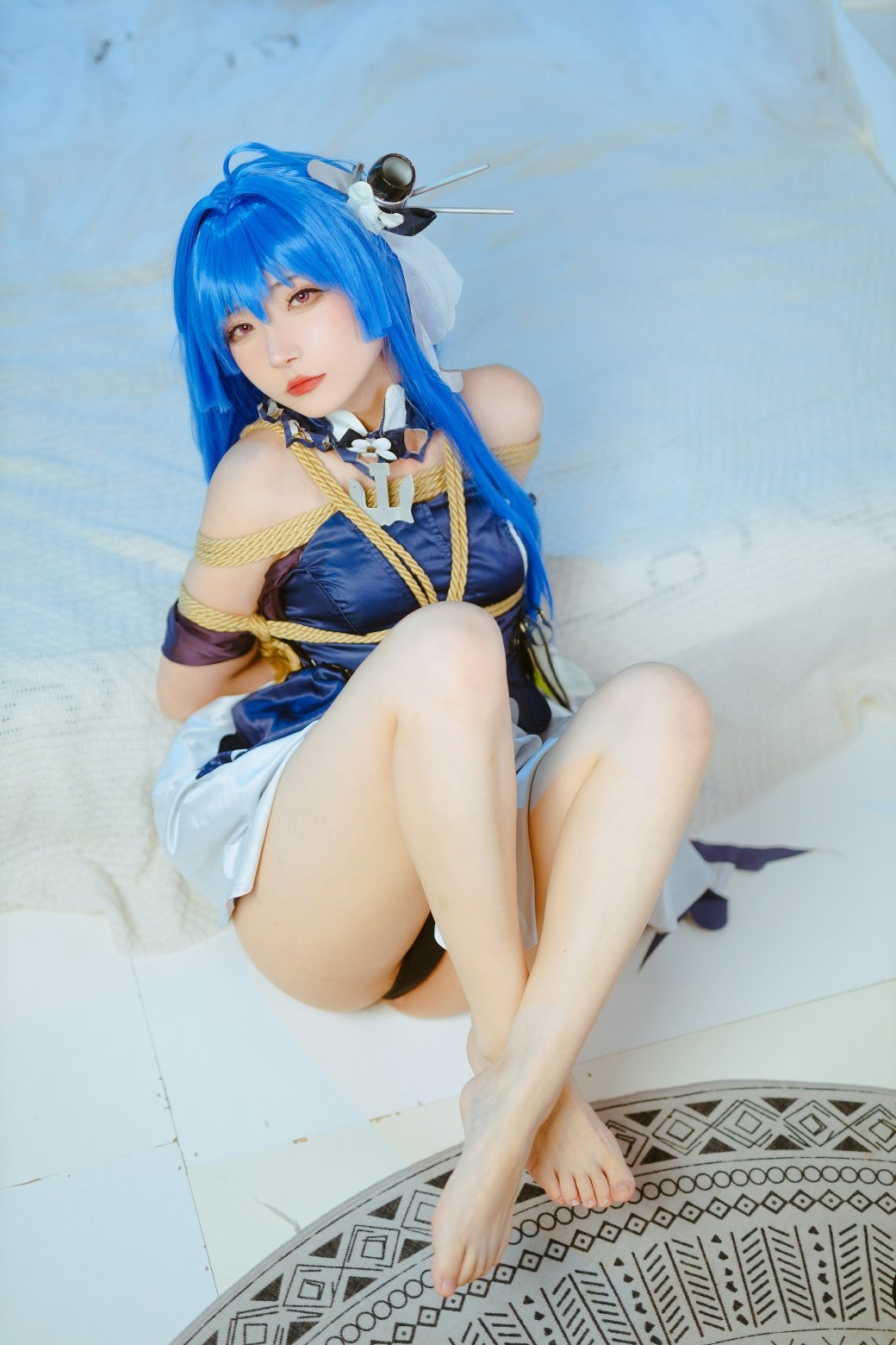 三は世ではないw Nikke 勝利の女神 · ヘレナ 縛り