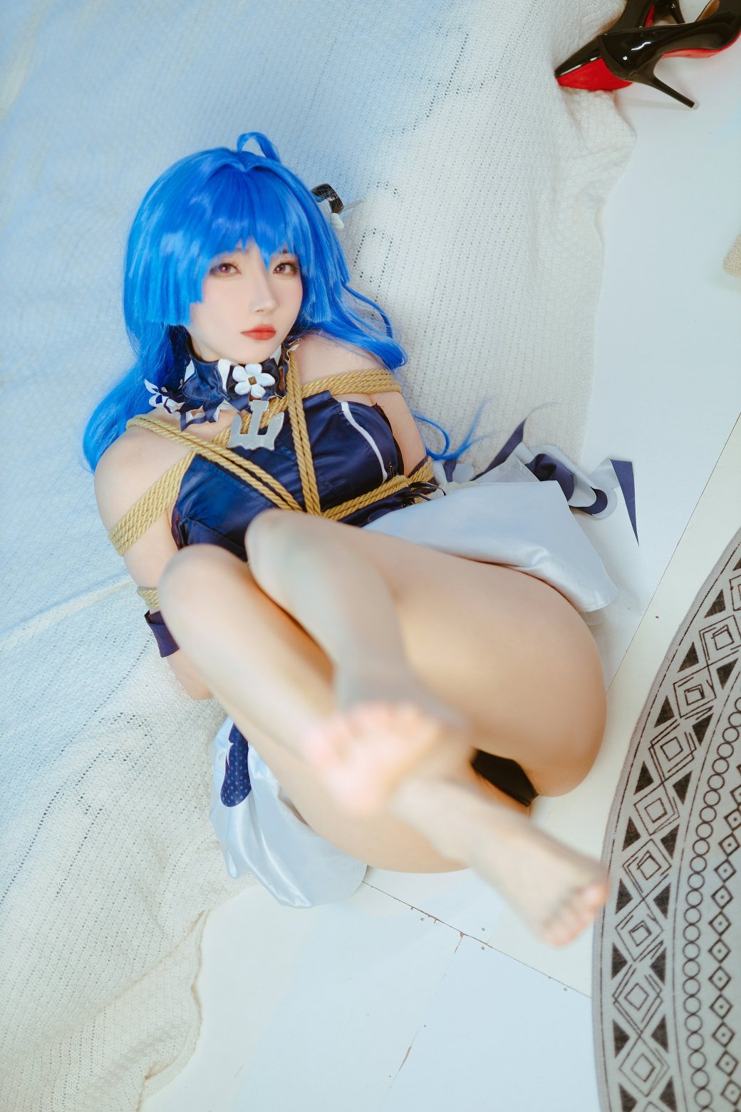 三は世ではないw Nikke 勝利の女神 · ヘレナ 縛り