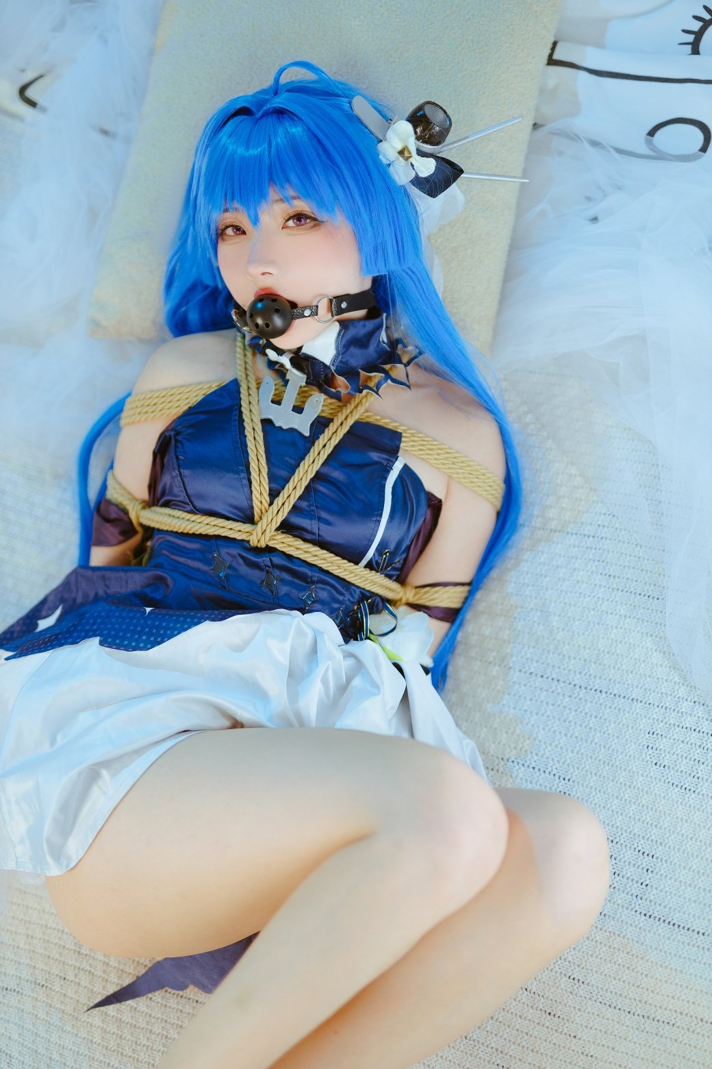 三は世ではないw Nikke 勝利の女神 · ヘレナ 縛り