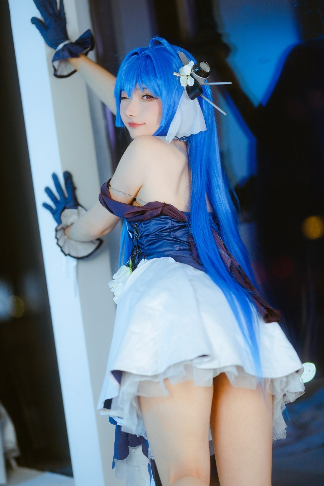 三は世ではないw Nikke 勝利の女神 · ヘレナ 縛り