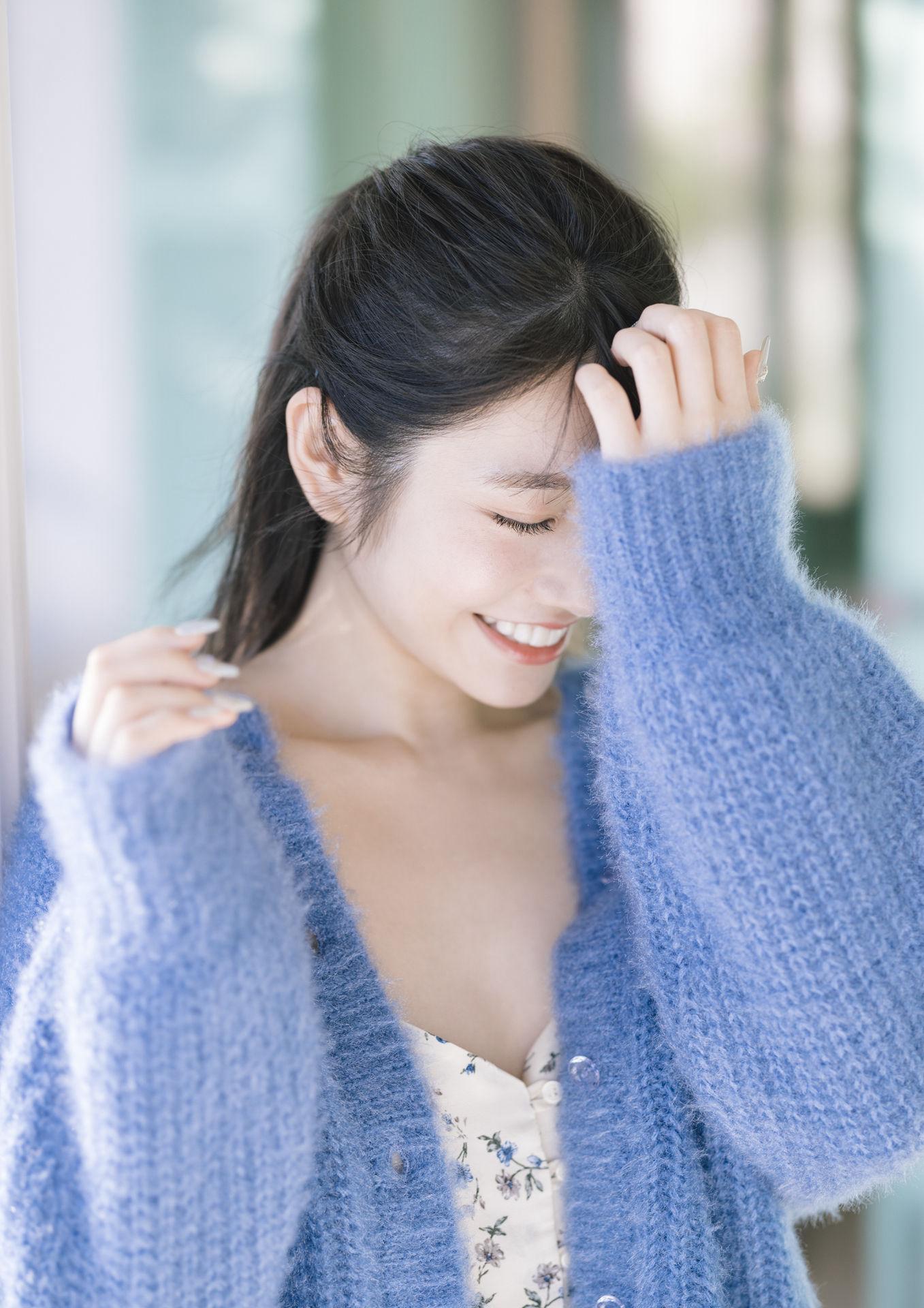 河北彩花写真集「So in Love」78P