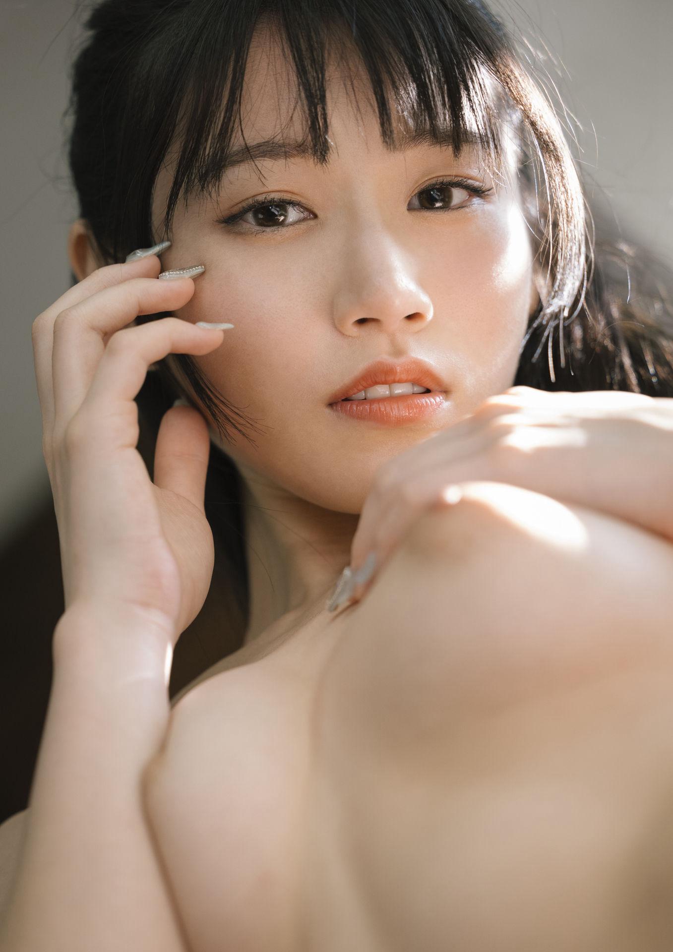 河北彩花写真集「So in Love」78P