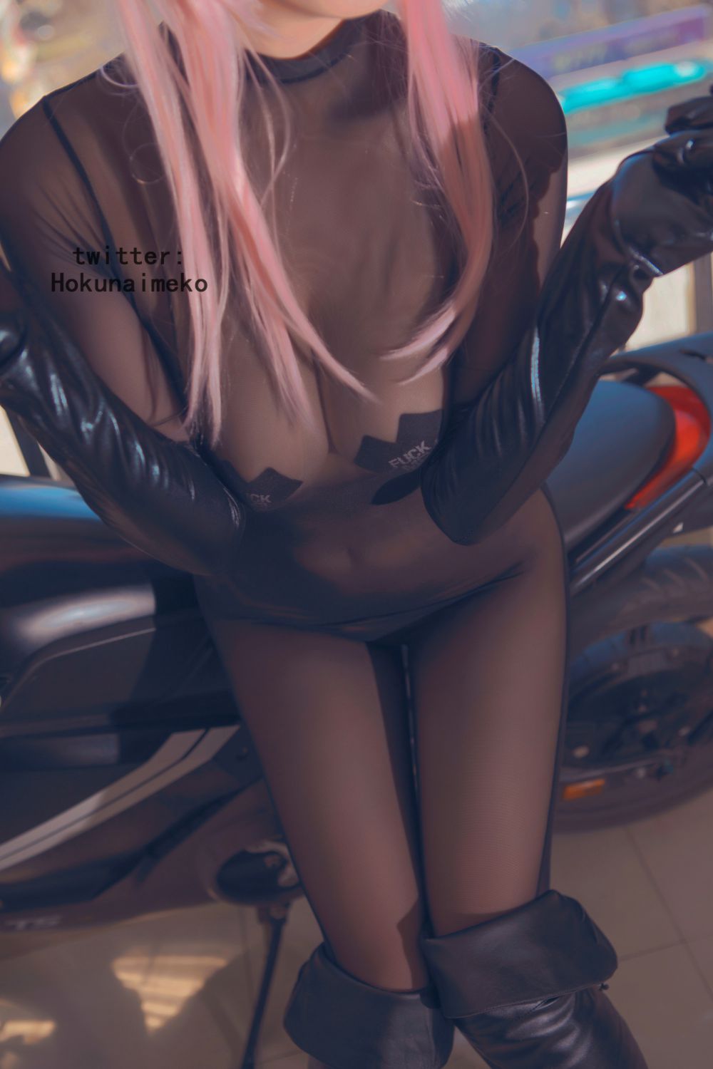 호쿠나이메코] 오토바이 언니