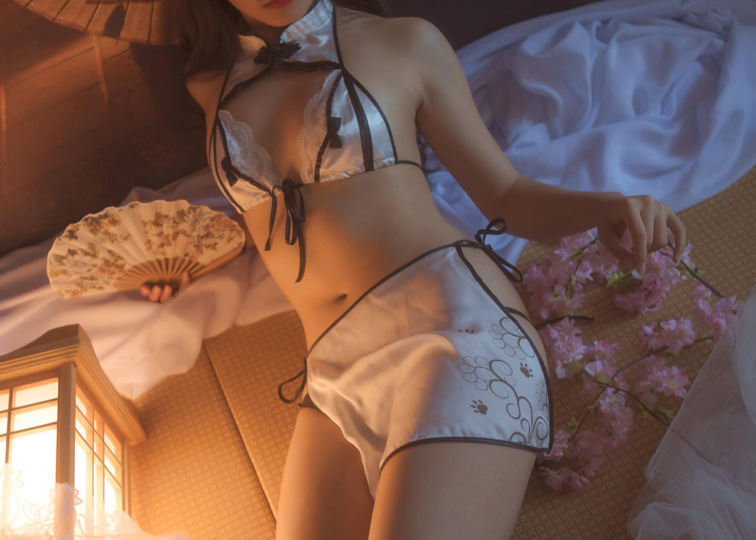 호쿠나이메코] 대파! 차이나 드레스 갸루