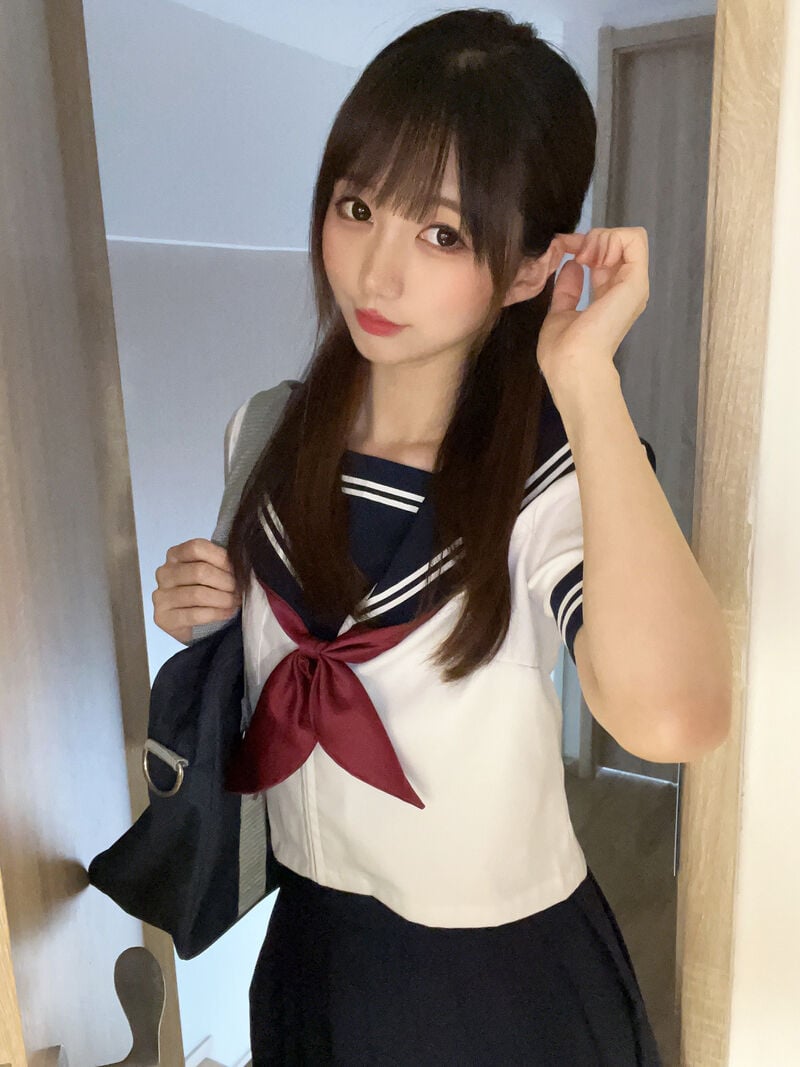 Nagisa魔物喵] 水手服x屁股