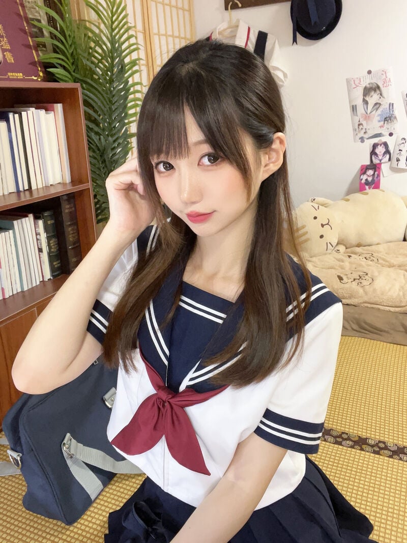 Nagisa魔物喵] 水手服x屁股