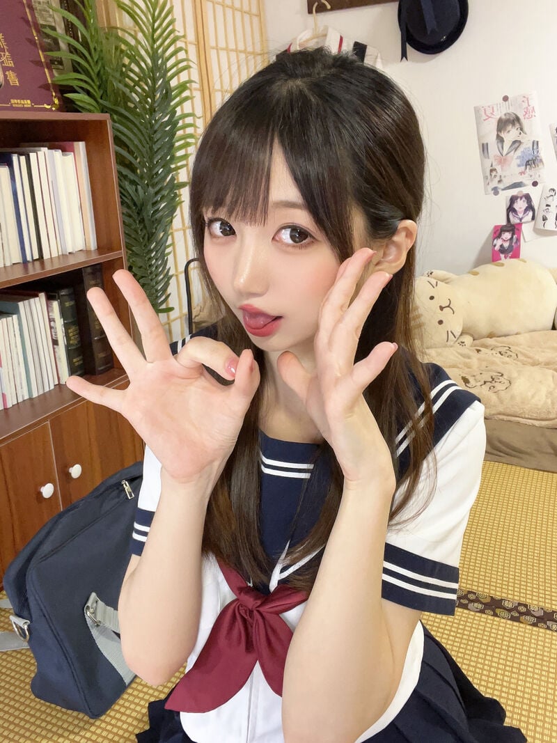 Nagisa魔物喵] 水手服x屁股