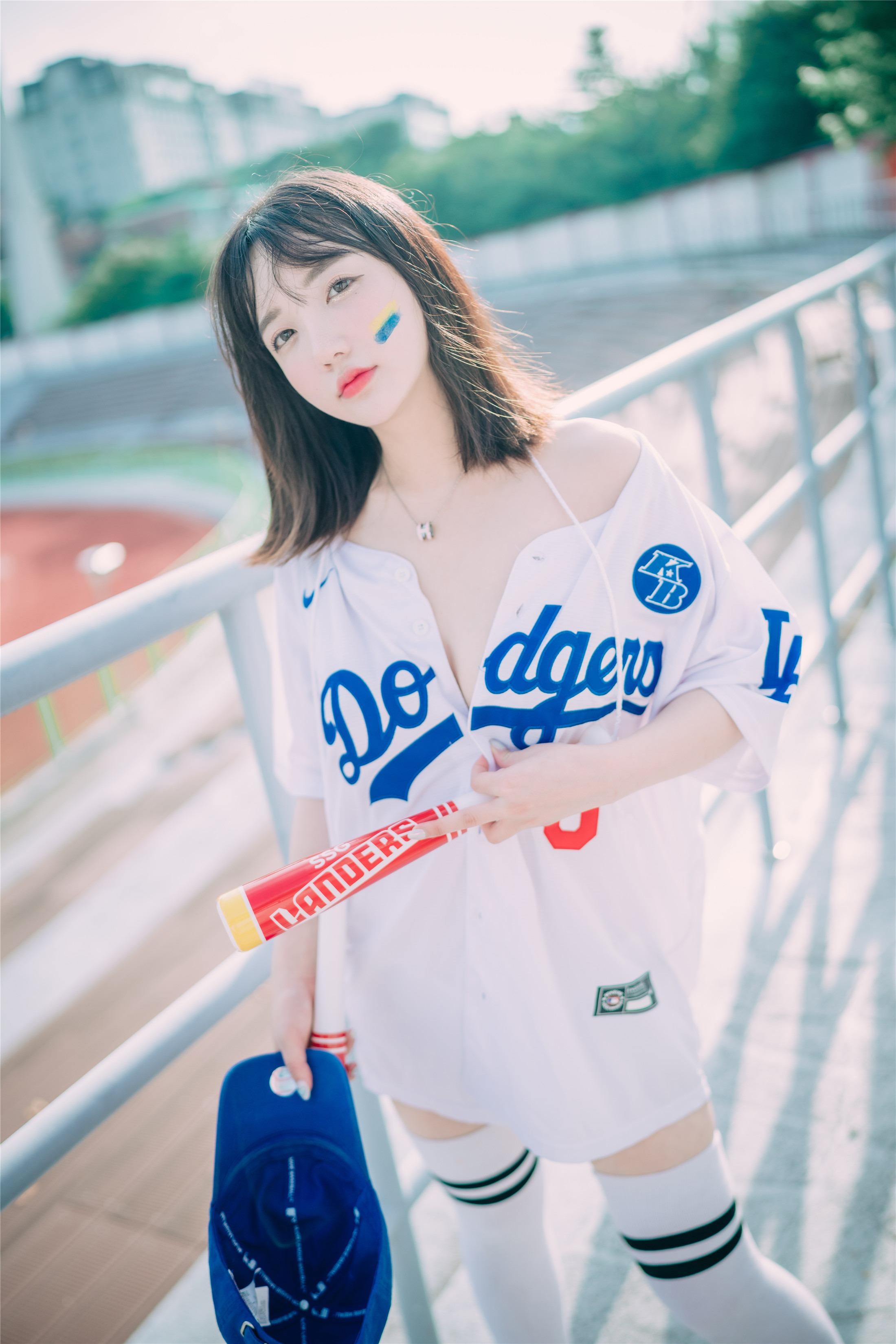 DJAWA] Son Ye-Eun - Cheer Up in the Summer 126P