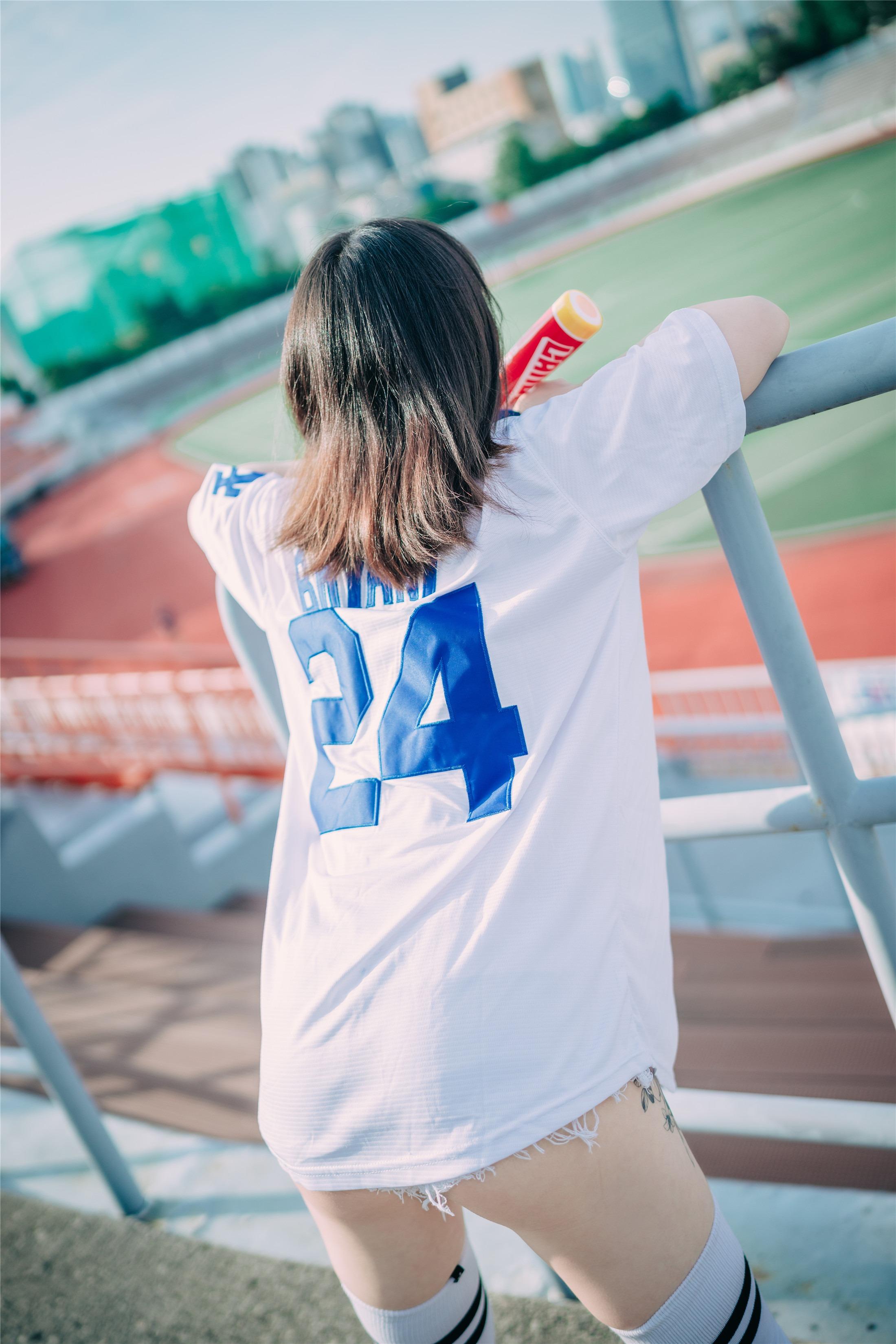 DJAWA] Son Ye-Eun - Cheer Up in the Summer 126P